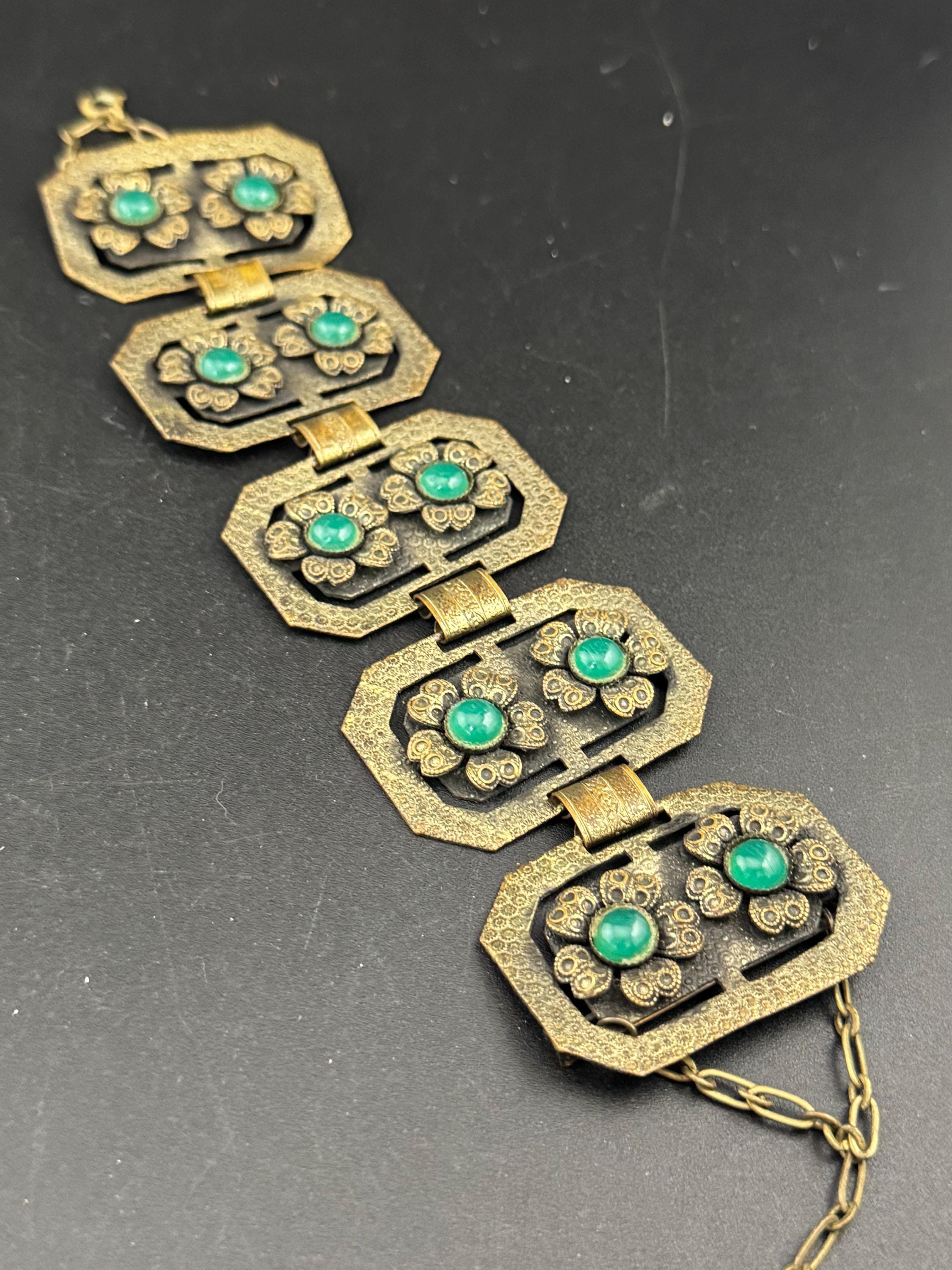 Gray Kingsburg art deco Uranium UV reactive Czech Green cabochon brass panel link wide bracelet