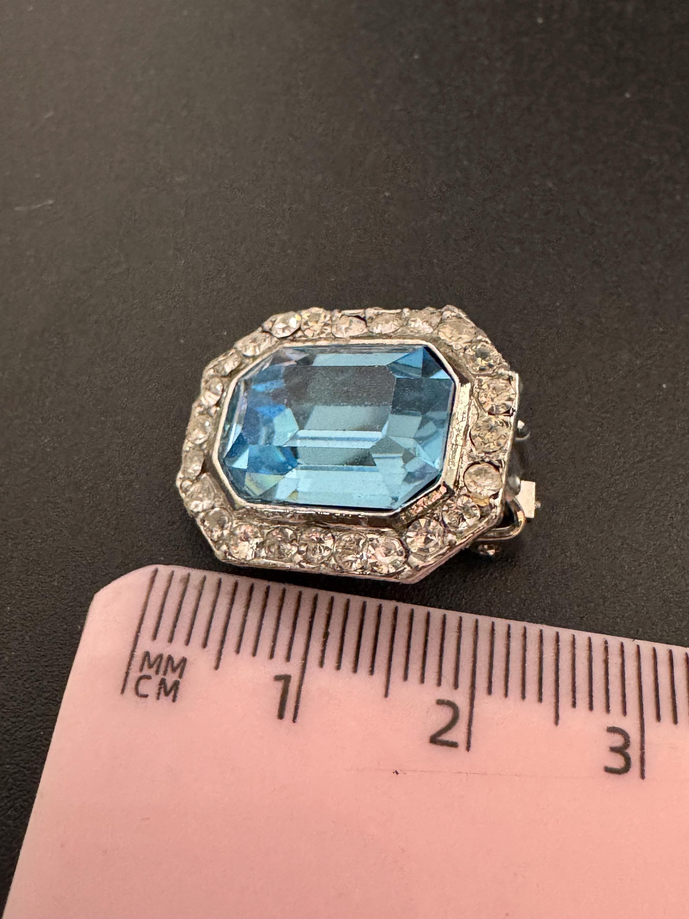 2cm clear and light sapphire blue Swarovski crystal octagon clip on earrings 1980s