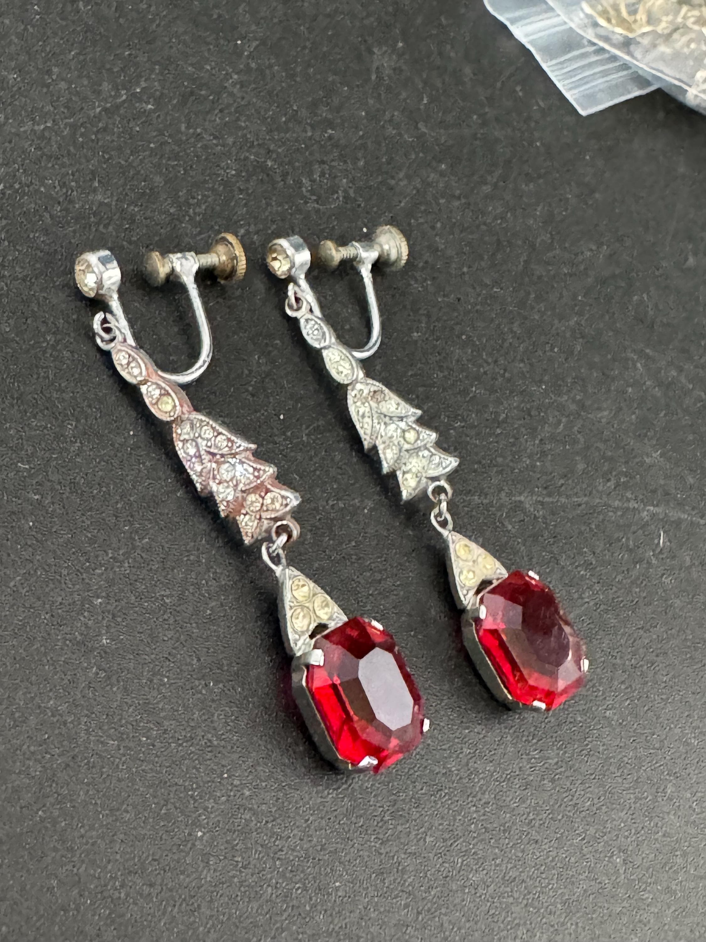 Vintage pink ruby Rhinestone Long Drop screw back Clip on Earrings
