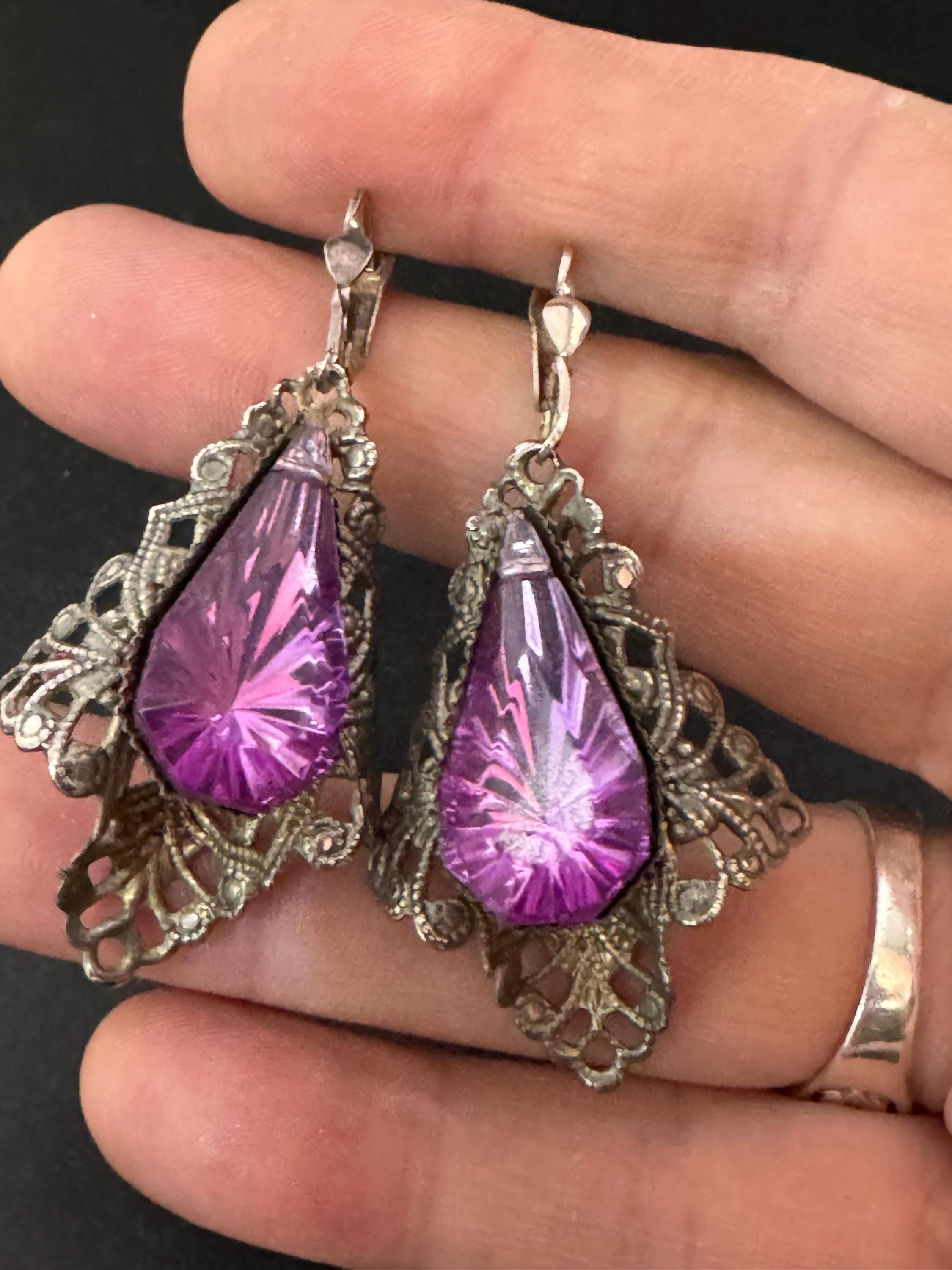 Vintage Czech pink ruby Rhinestone Long Drop pierced filigree dangly Earrings