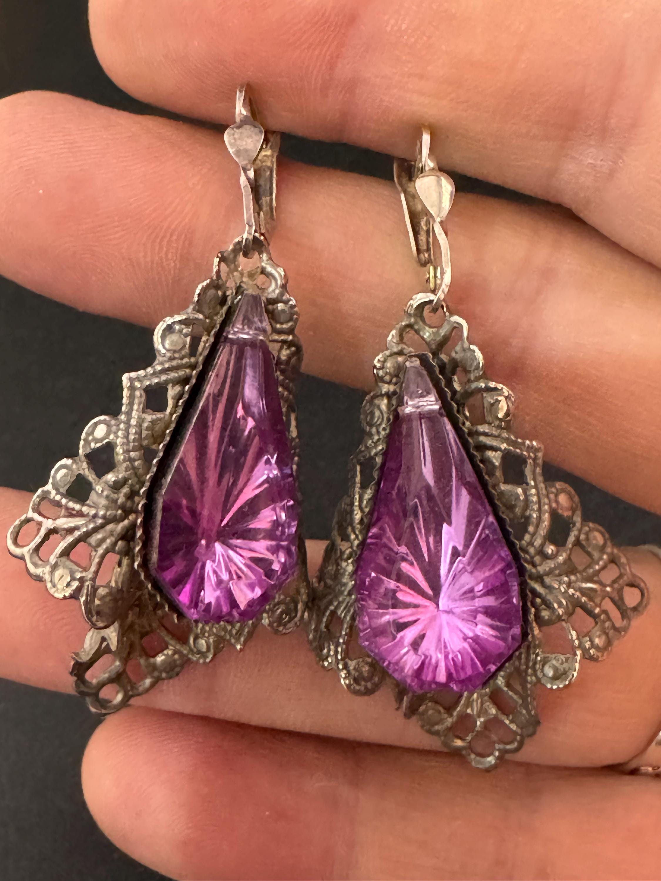 Vintage Czech pink ruby Rhinestone Long Drop pierced filigree dangly Earrings