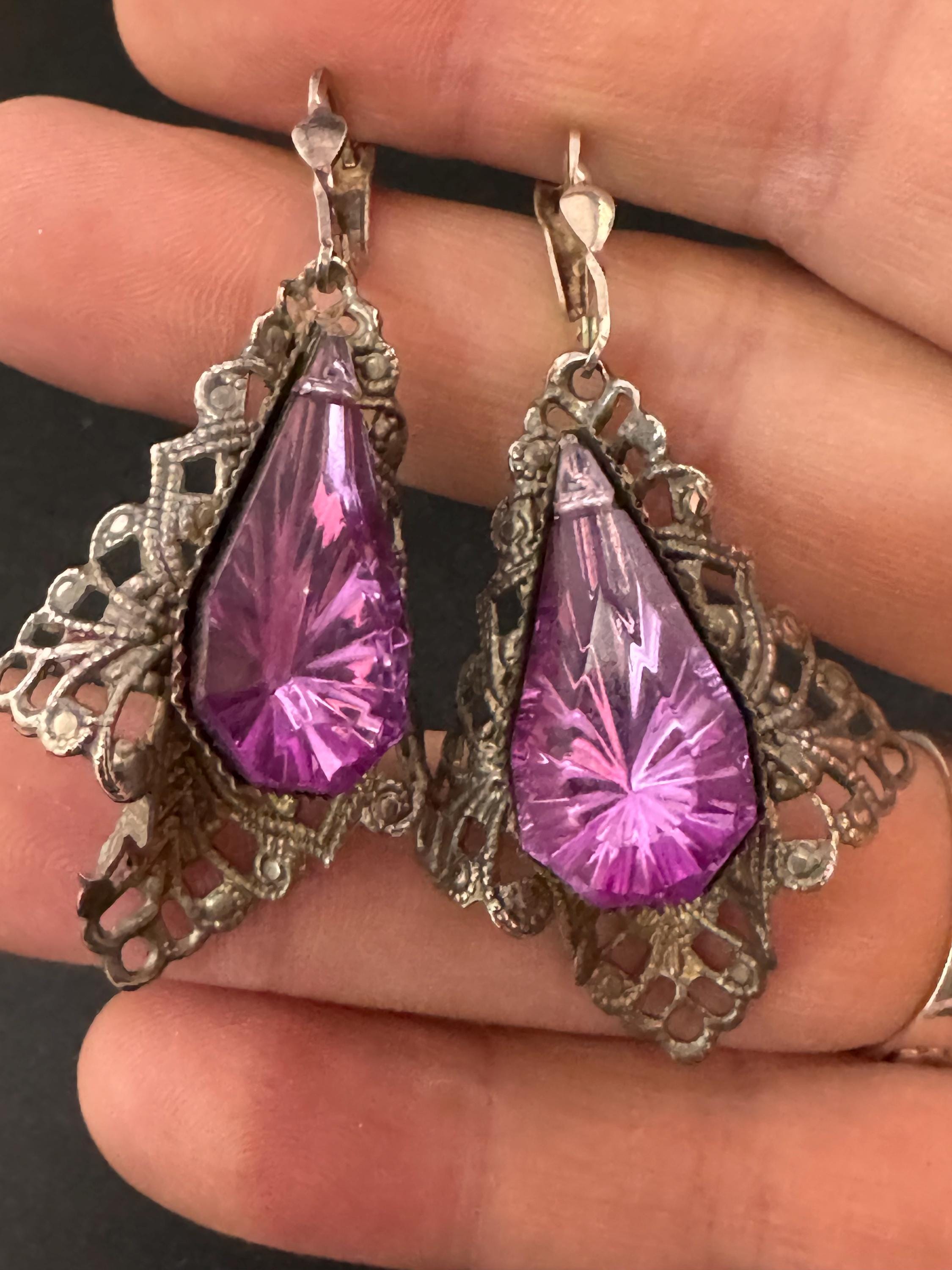 Vintage Czech pink ruby Rhinestone Long Drop pierced filigree dangly Earrings