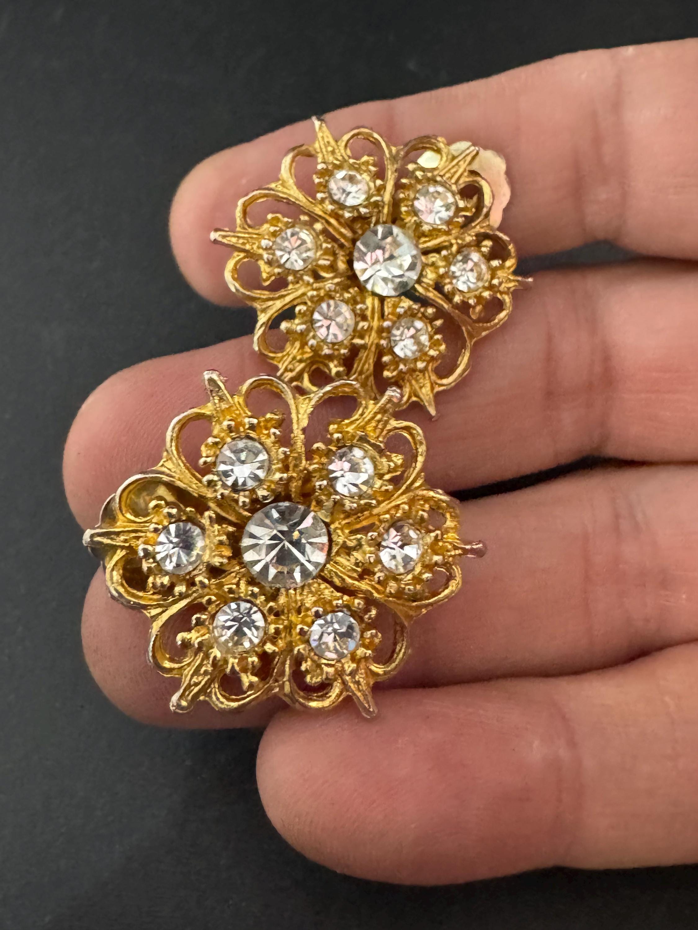 Vintage gold tone clear diamanté 3cm floral clip on earrings mid century