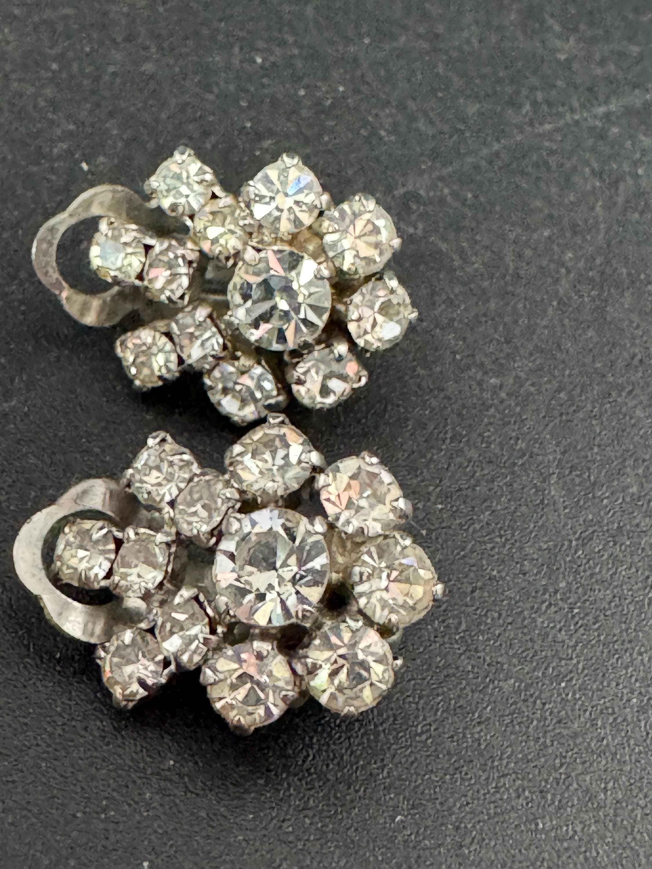 Small clear diamanté paste Silver Tone Vintage rhinestone Clip On Earrings