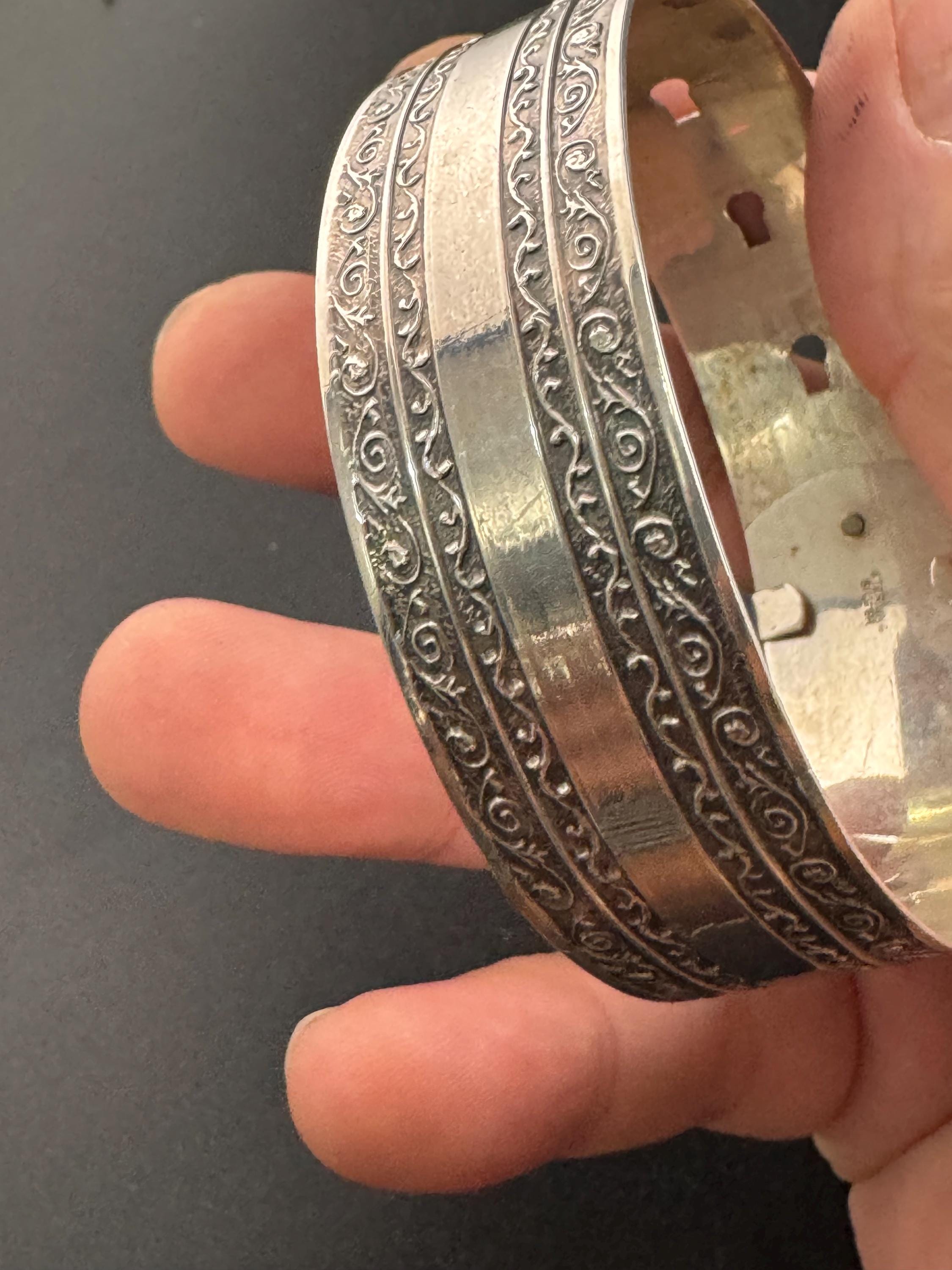 Vintage art deco 925 sterling silver wide belt buckle adjustable Cuff Bangle Bracelet 19.5 grams engine turned