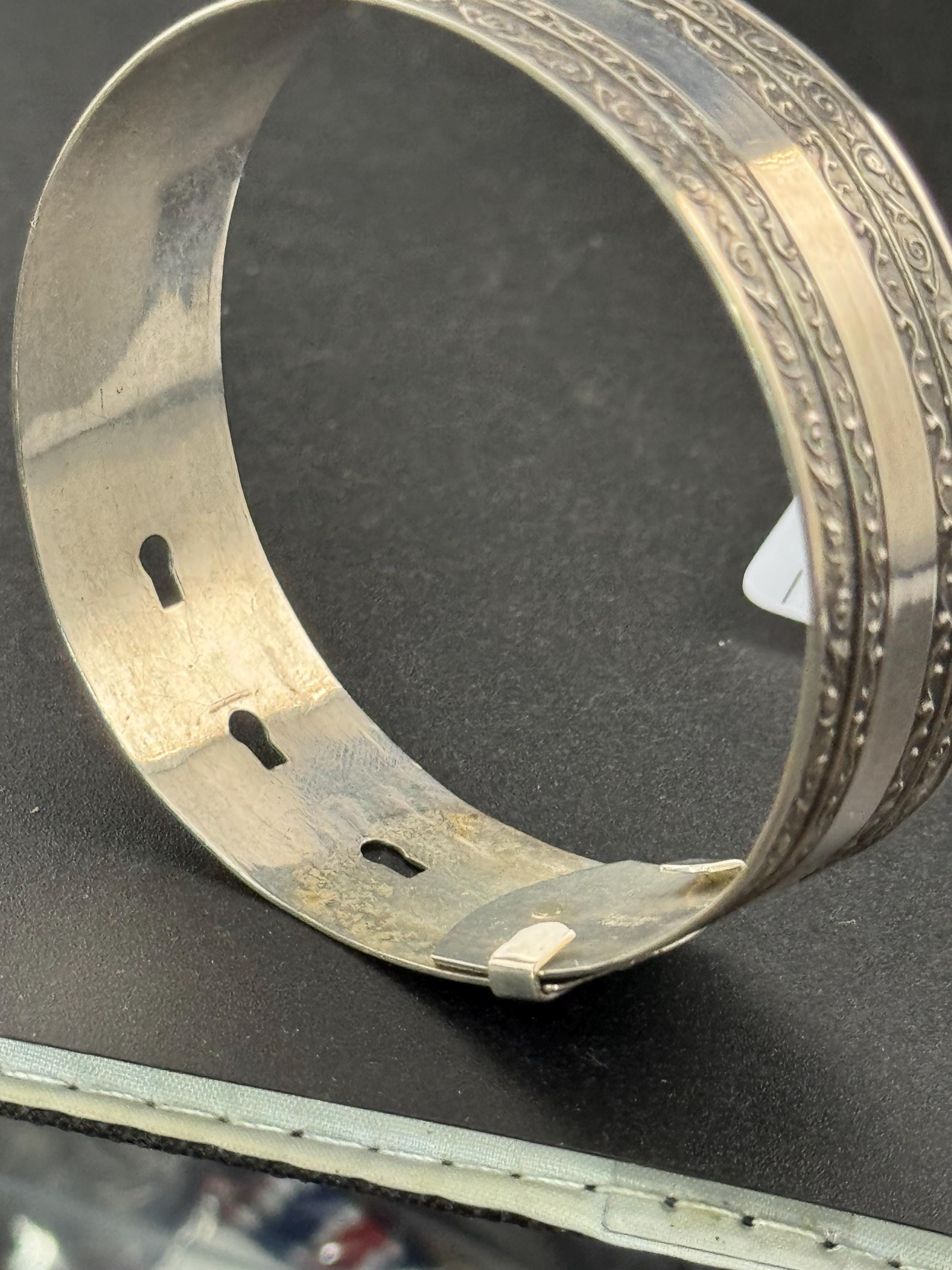 Vintage art deco 925 sterling silver wide belt buckle adjustable Cuff Bangle Bracelet 19.5 grams engine turned