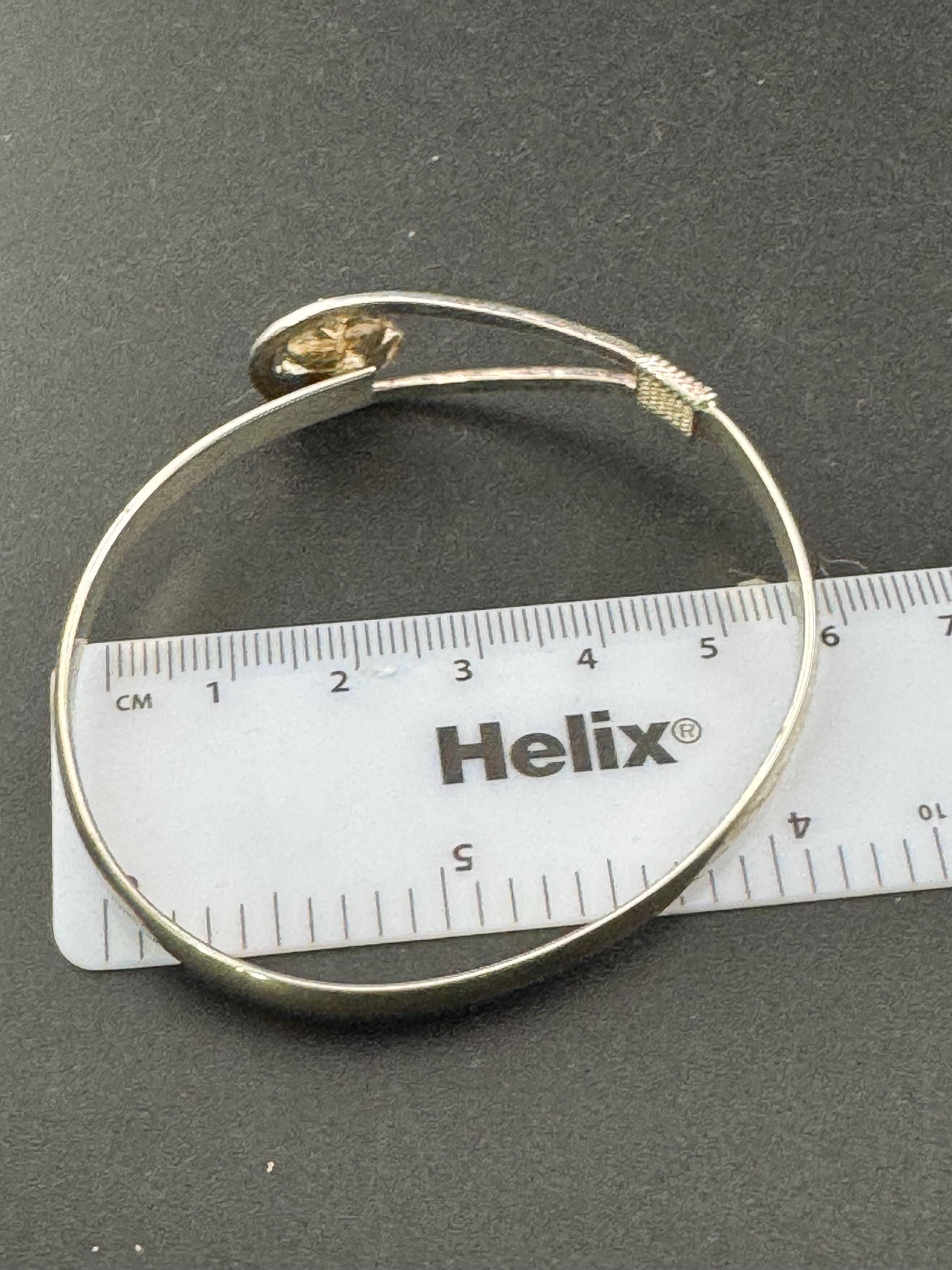 Vintage brutalist style flower head silver hook link bangle bracelet 12.4grams