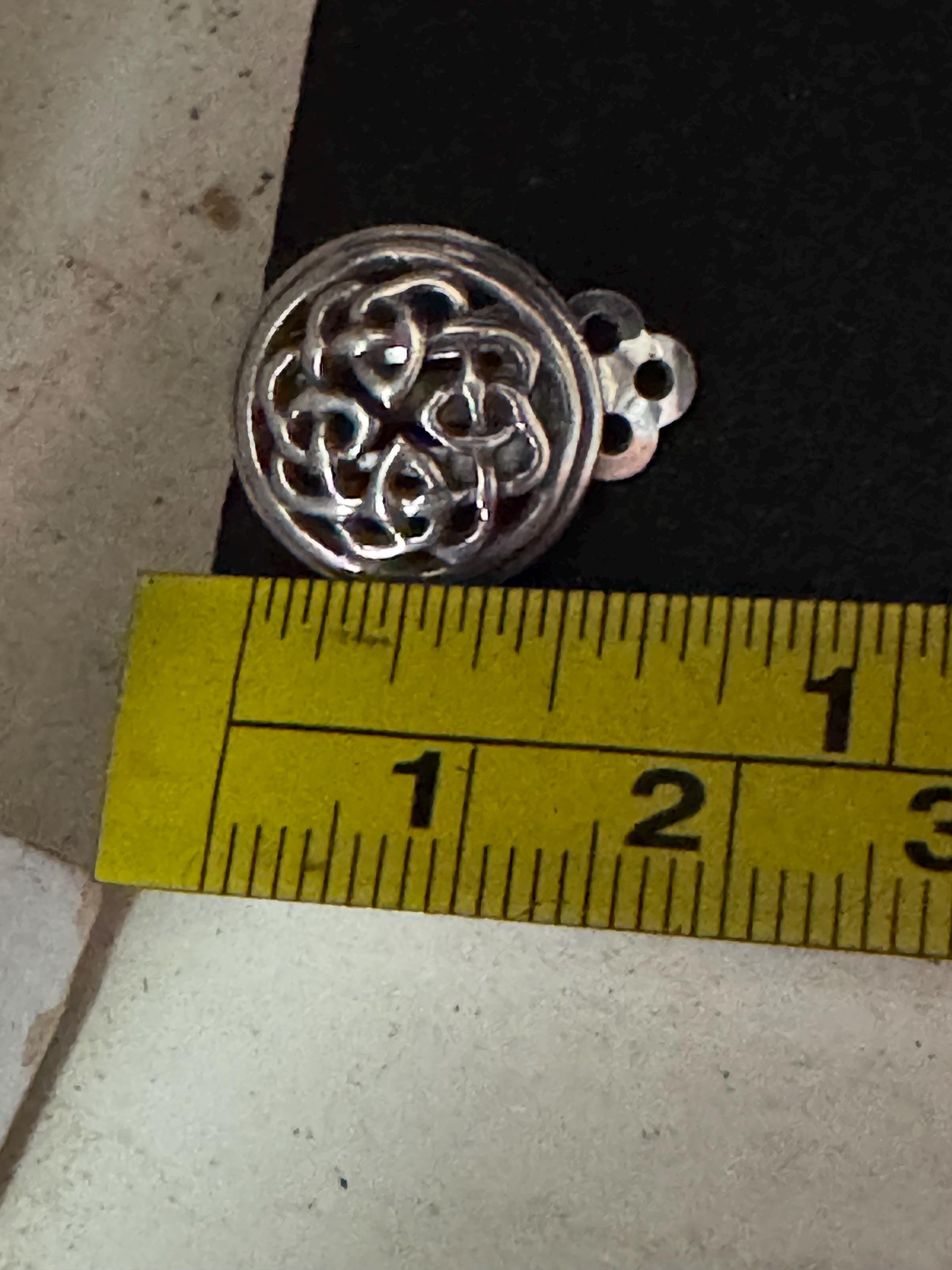 Small Vintage 925 arts and crafts style floral sterling silver clip on earrings 1.5cm