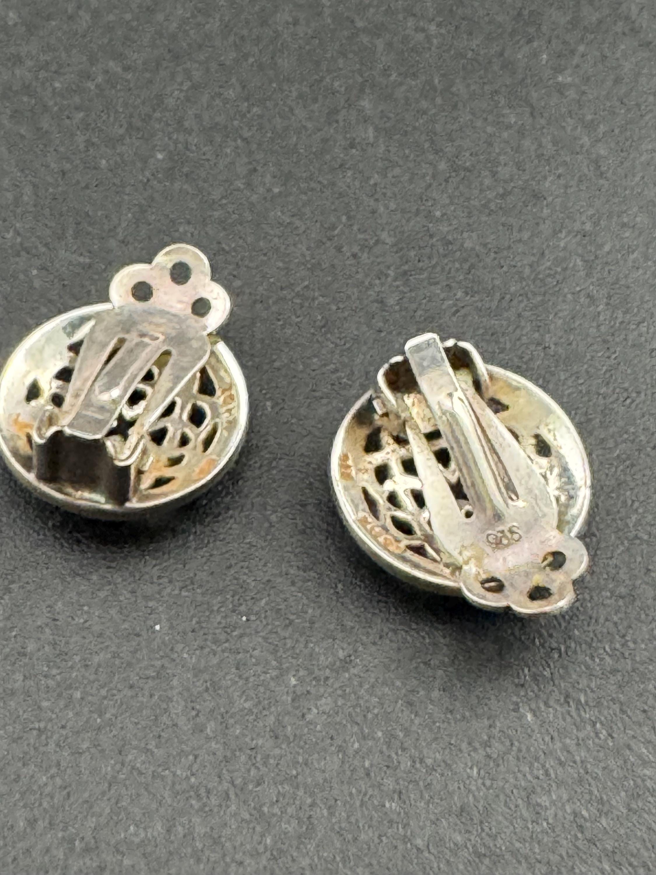 Small Vintage 925 arts and crafts style floral sterling silver clip on earrings 1.5cm