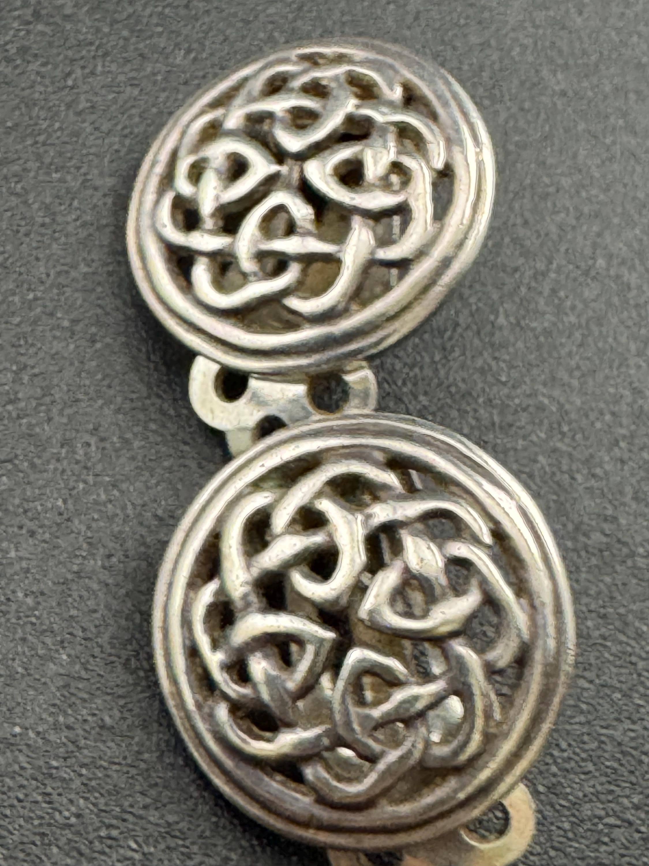 Small Vintage 925 arts and crafts style floral sterling silver clip on earrings 1.5cm