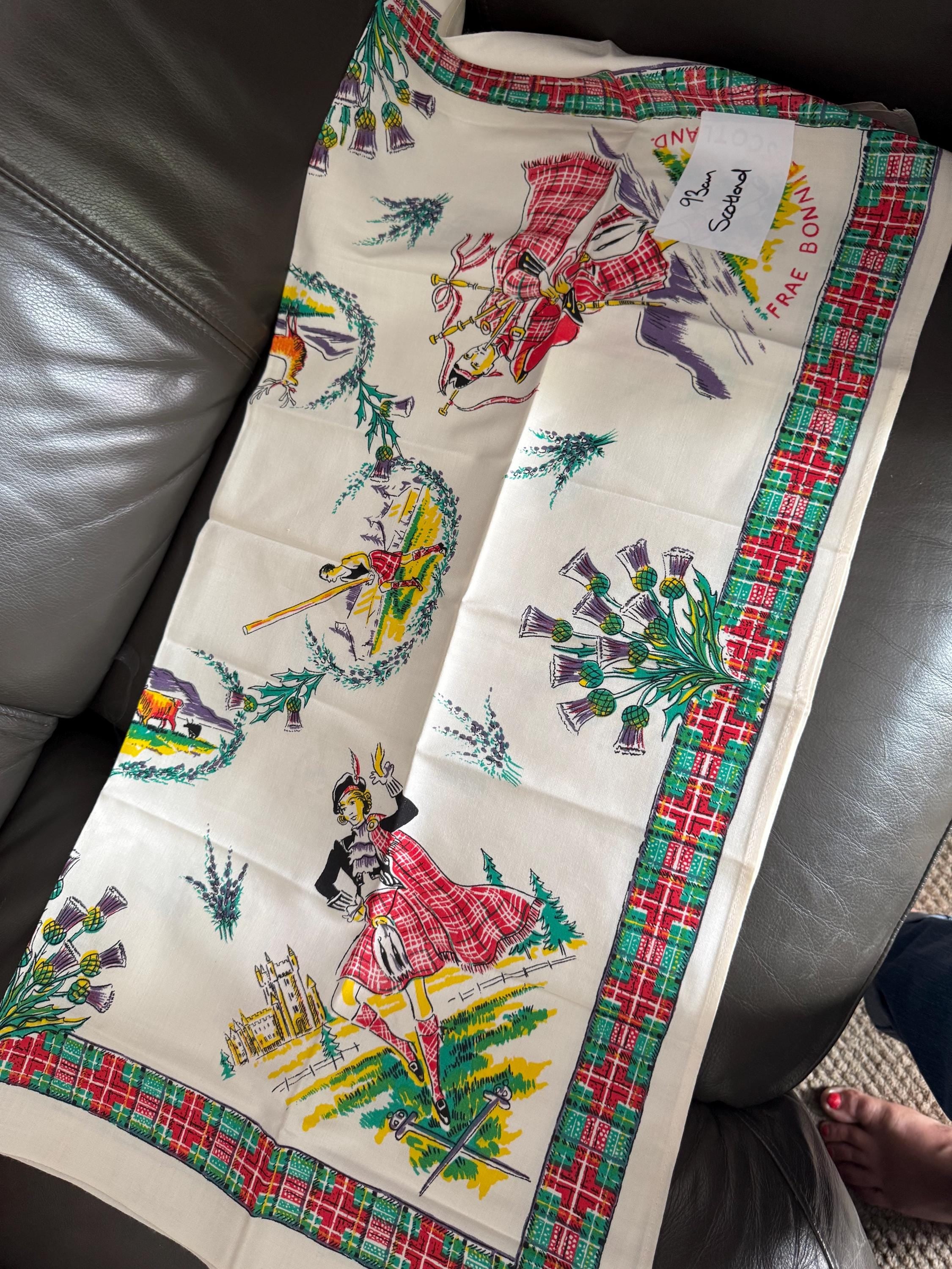 93cm square Vintage printed souvenir tablecloth SCOTLAND landmarks Scottish cities