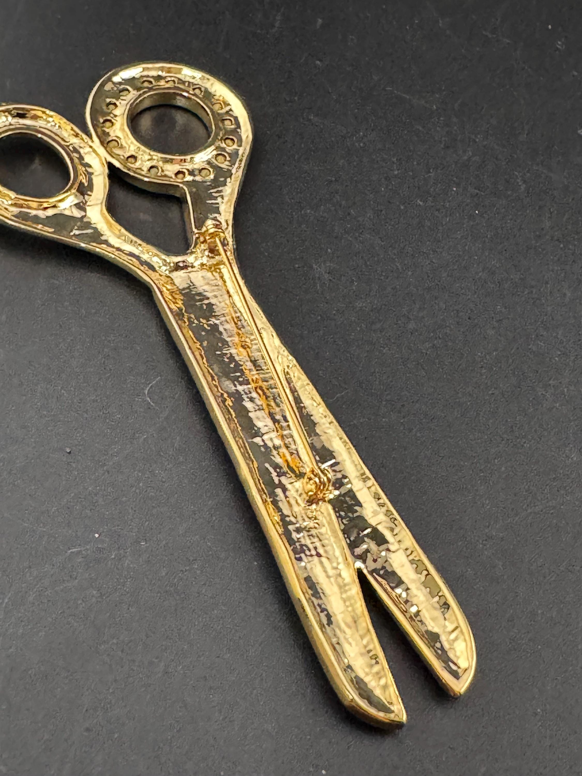 huge oversized novelty pair of scissors brooch with clear diamanté crystals
