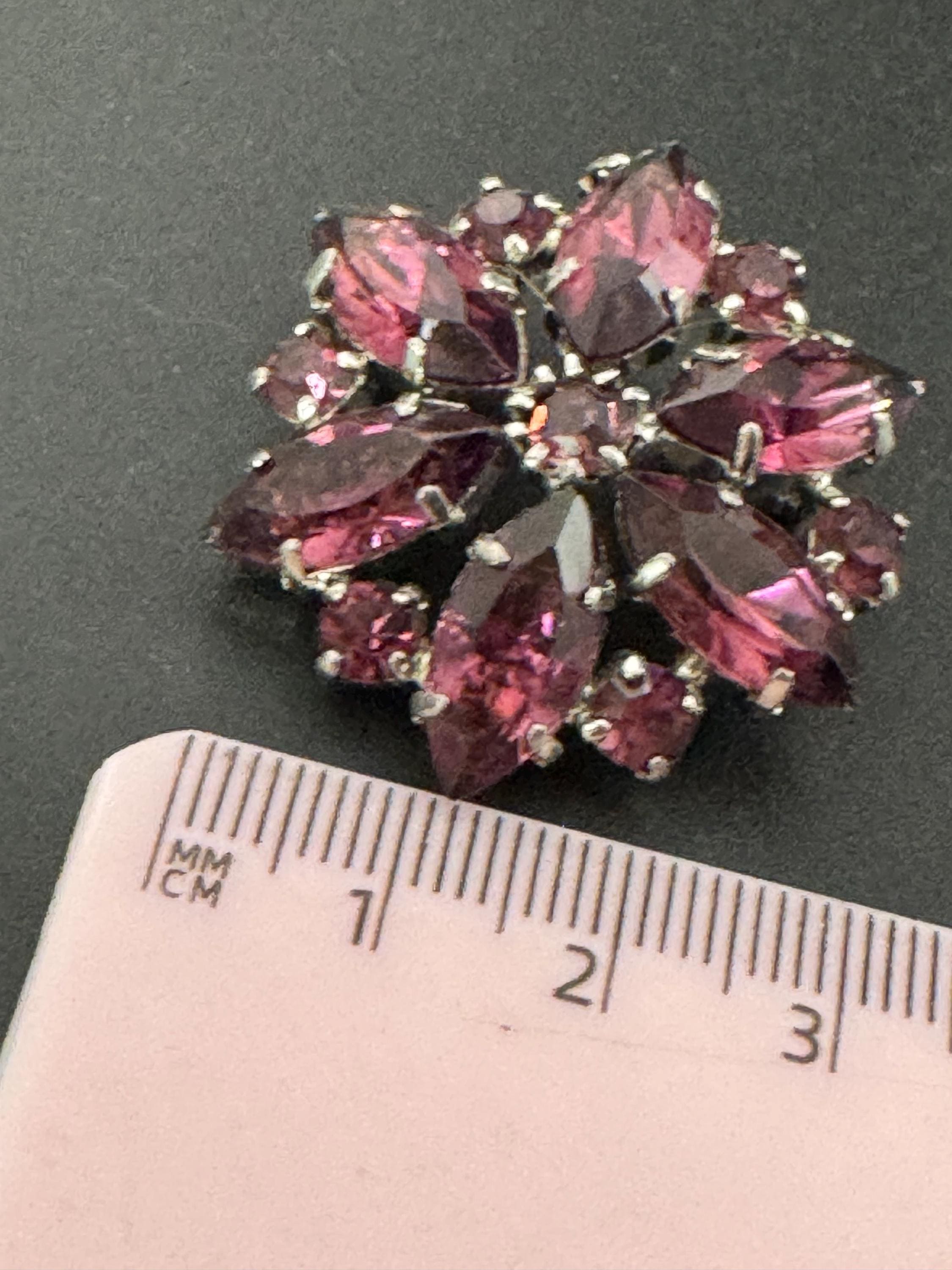 Vintage amethyst purple diamanté rhinestone glass Brooch