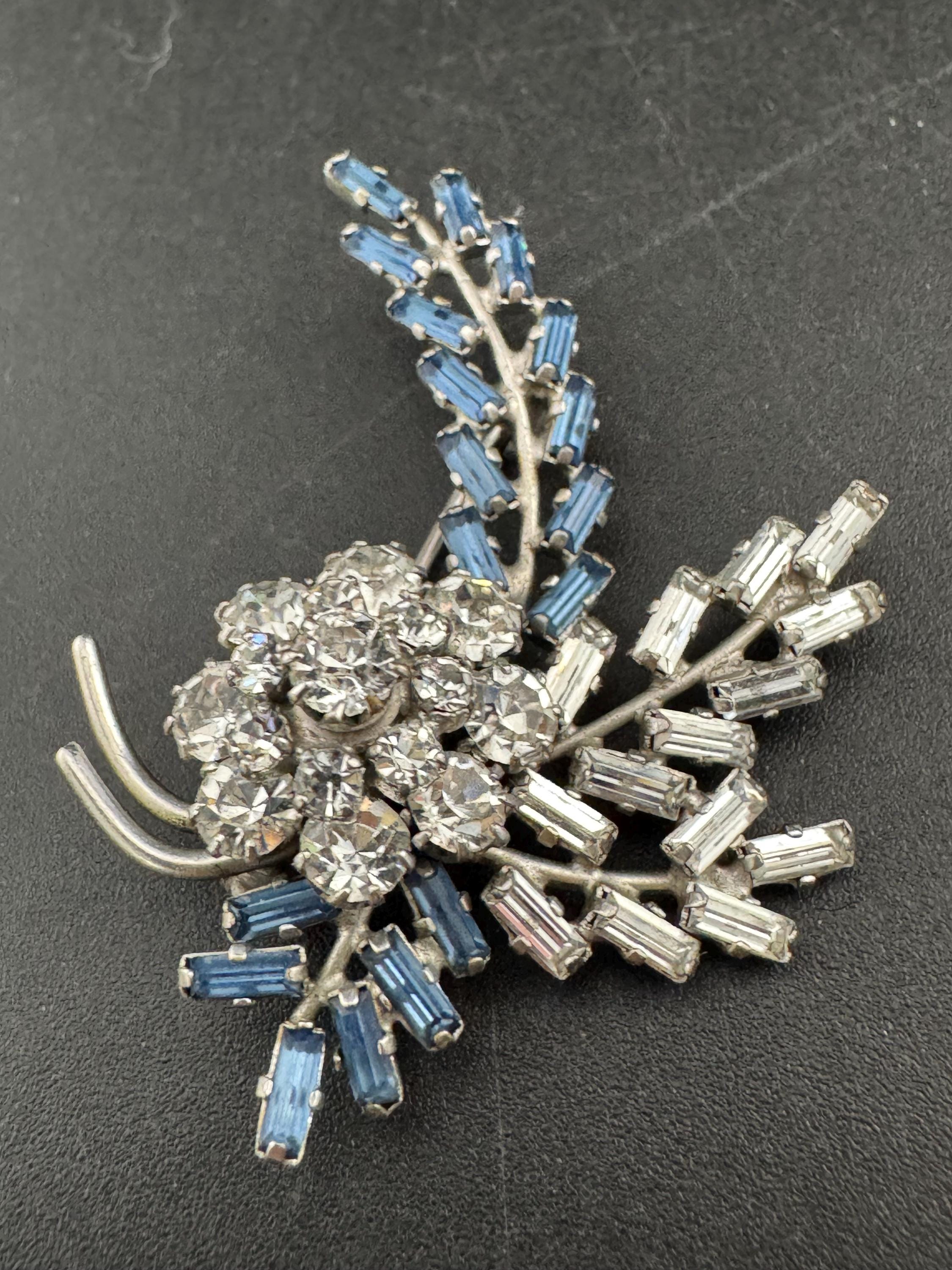 Vintage sapphire blue and clear rhinestone glass Diamanté floral Brooch