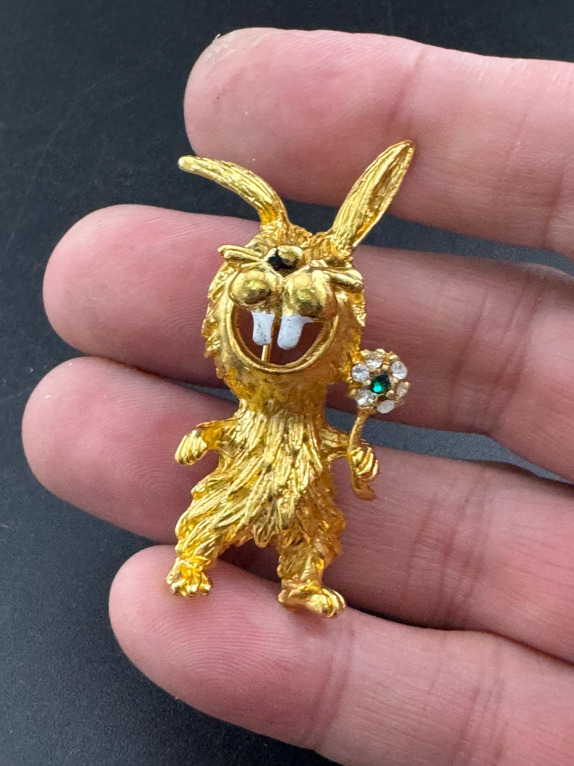 Novelty rabbit brooch, gold tone and emerald rhinestone