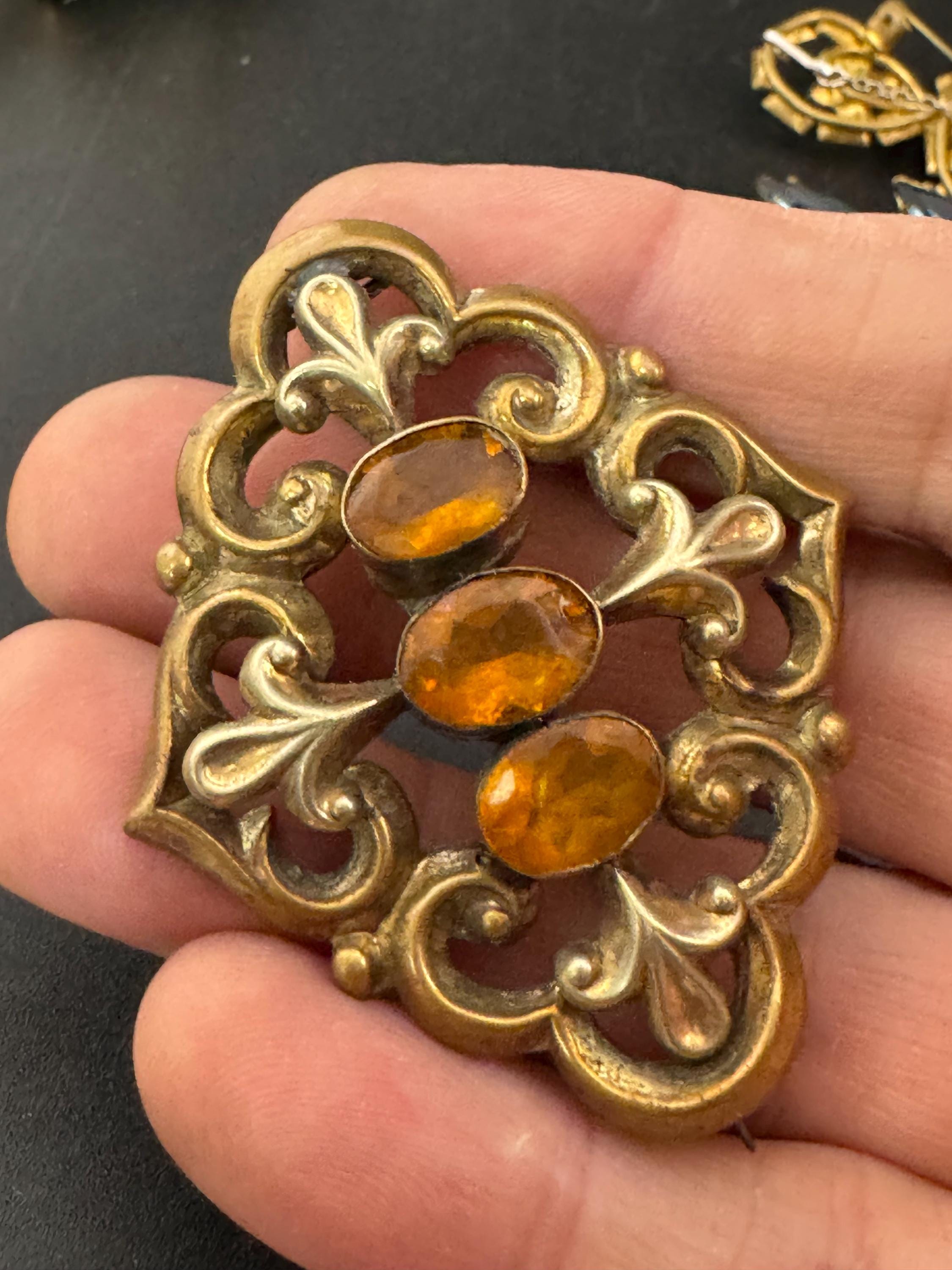 Victorian Orange citrine glass rhinestone brooch old c clasp gold metal