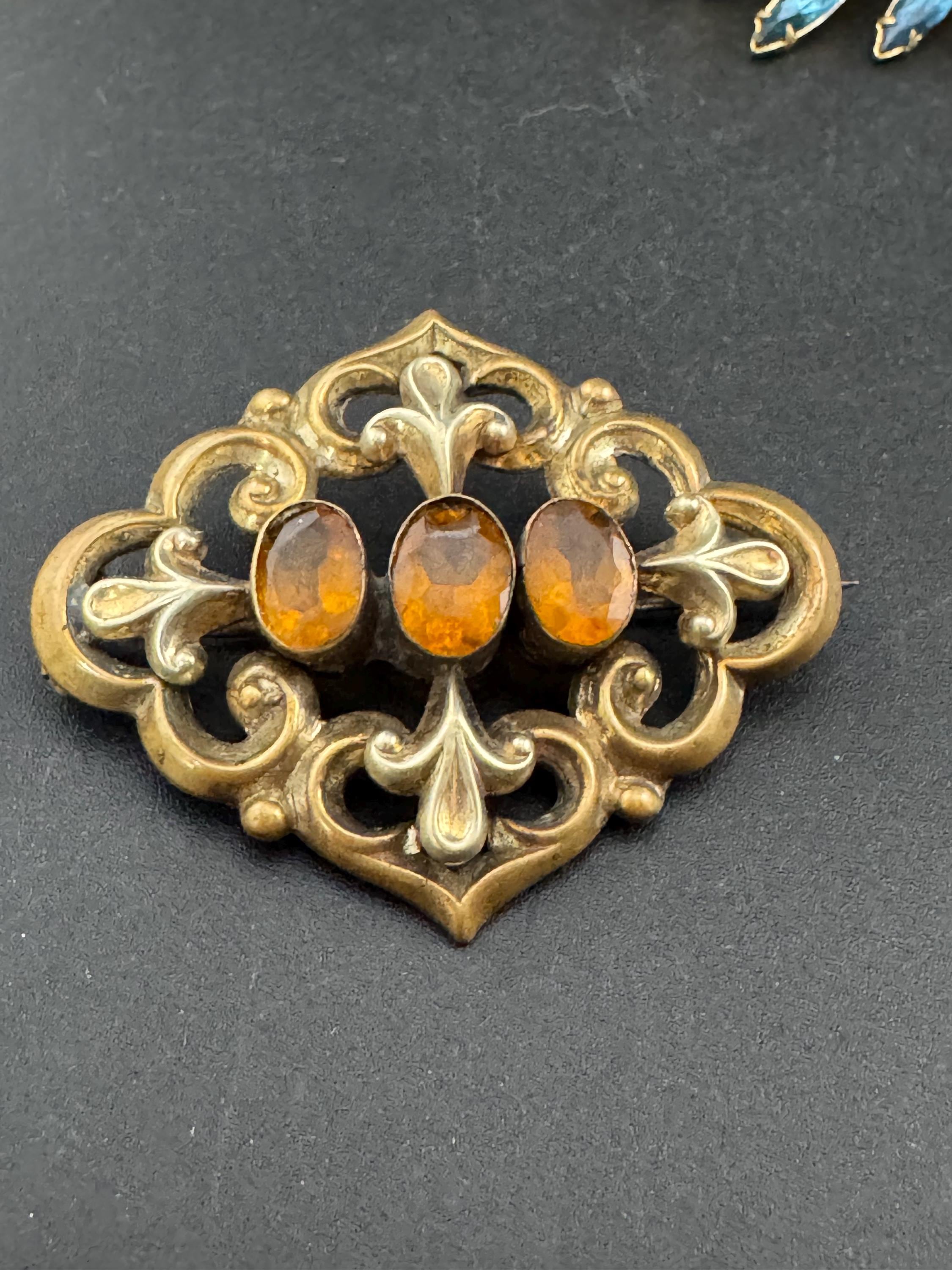Victorian Orange citrine glass rhinestone brooch old c clasp gold metal