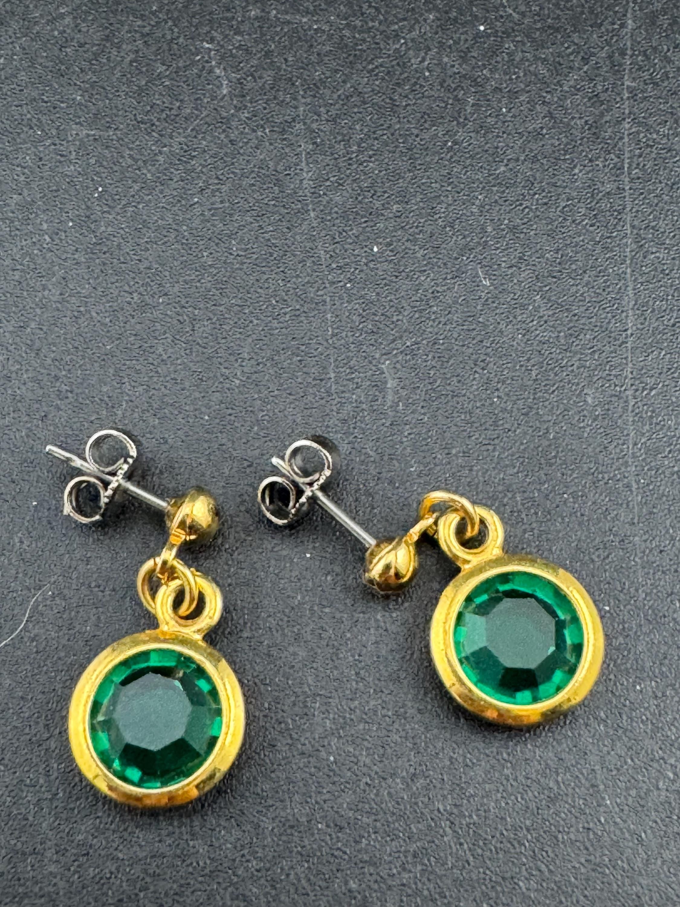 Vintage emerald green Glass Diamanté bezel rivière Earrings
