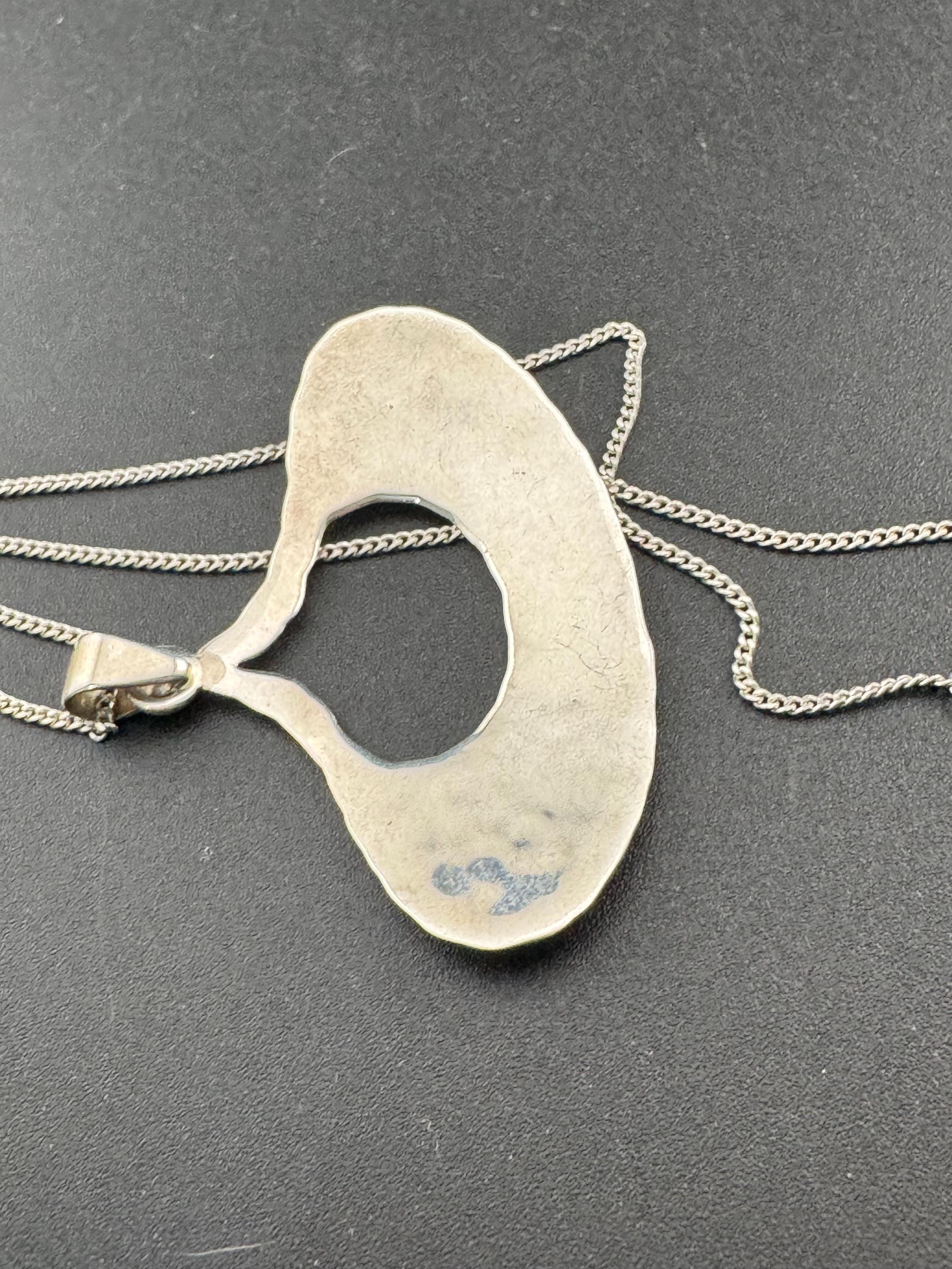 Vintage white metal unmarked modernist planished pendant necklace on a 925 sterling silver 41cm chain