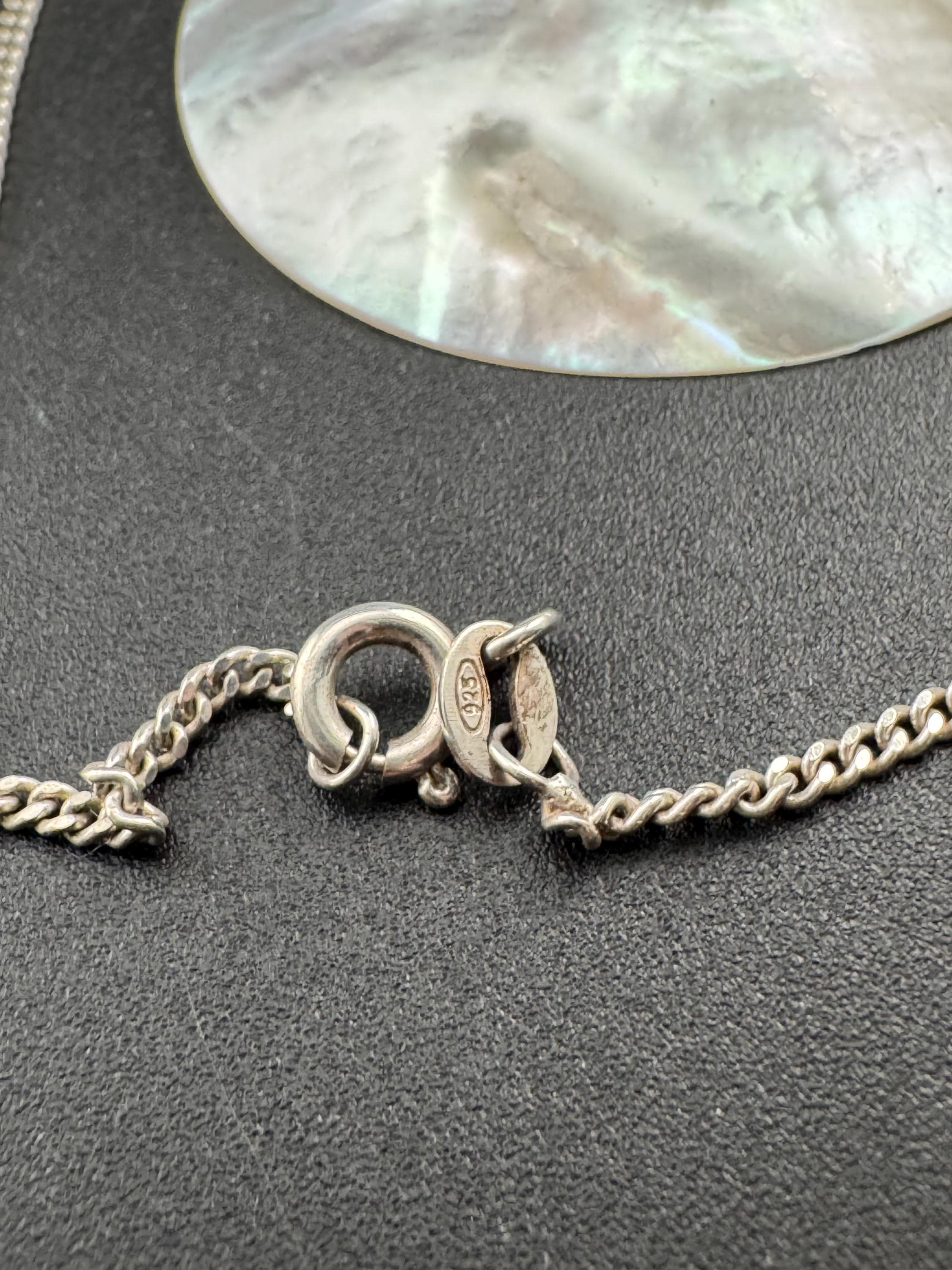 Retro 1980s sterling silver and natural shell pearl 6cm disc modernist Sterling silver pendant necklace on a 46cm chain