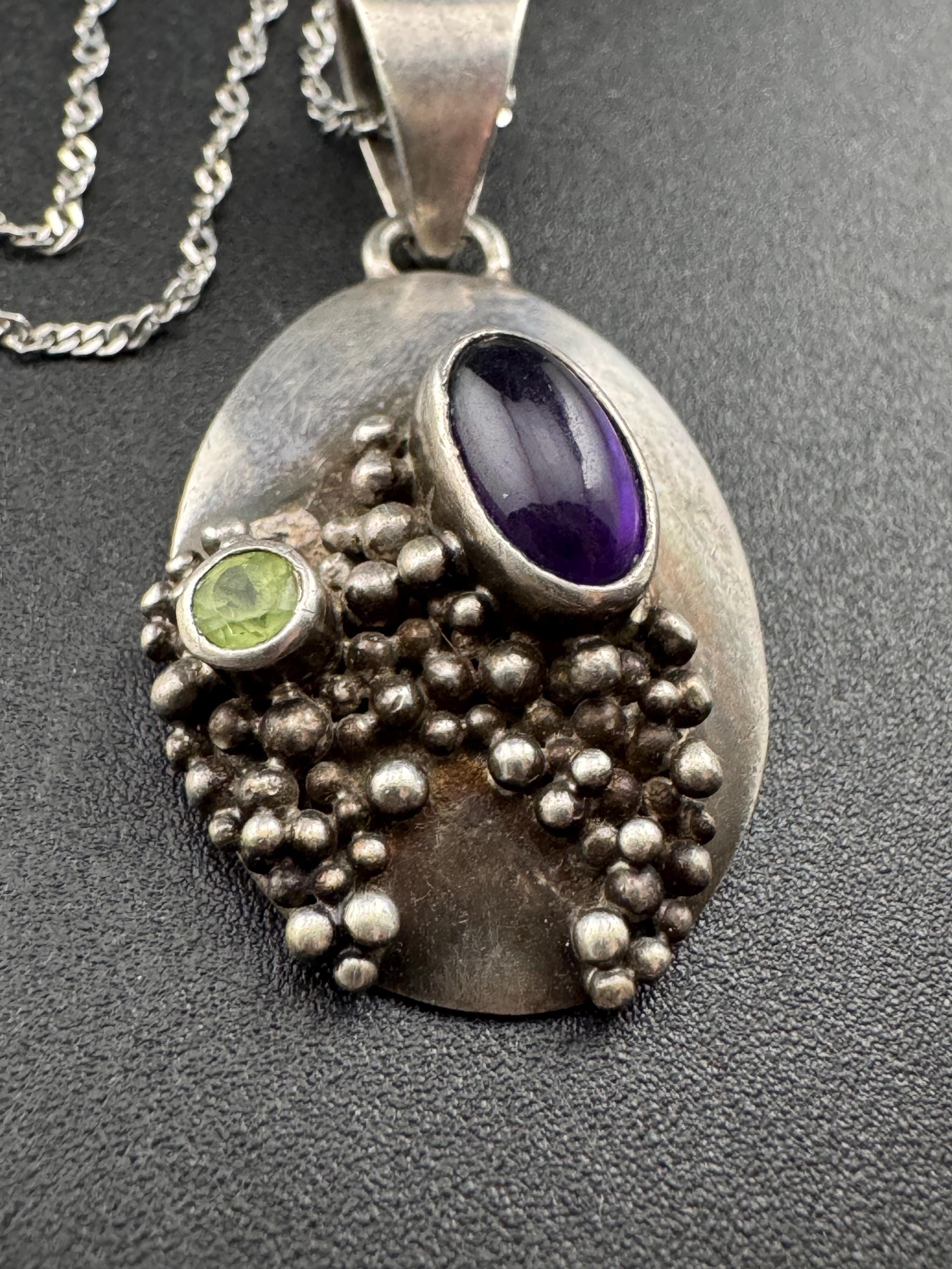 Vintage brutalist style sterling silver 925 peridot and amethyst gemstone ball bead pendant necklace on a 45cm chain