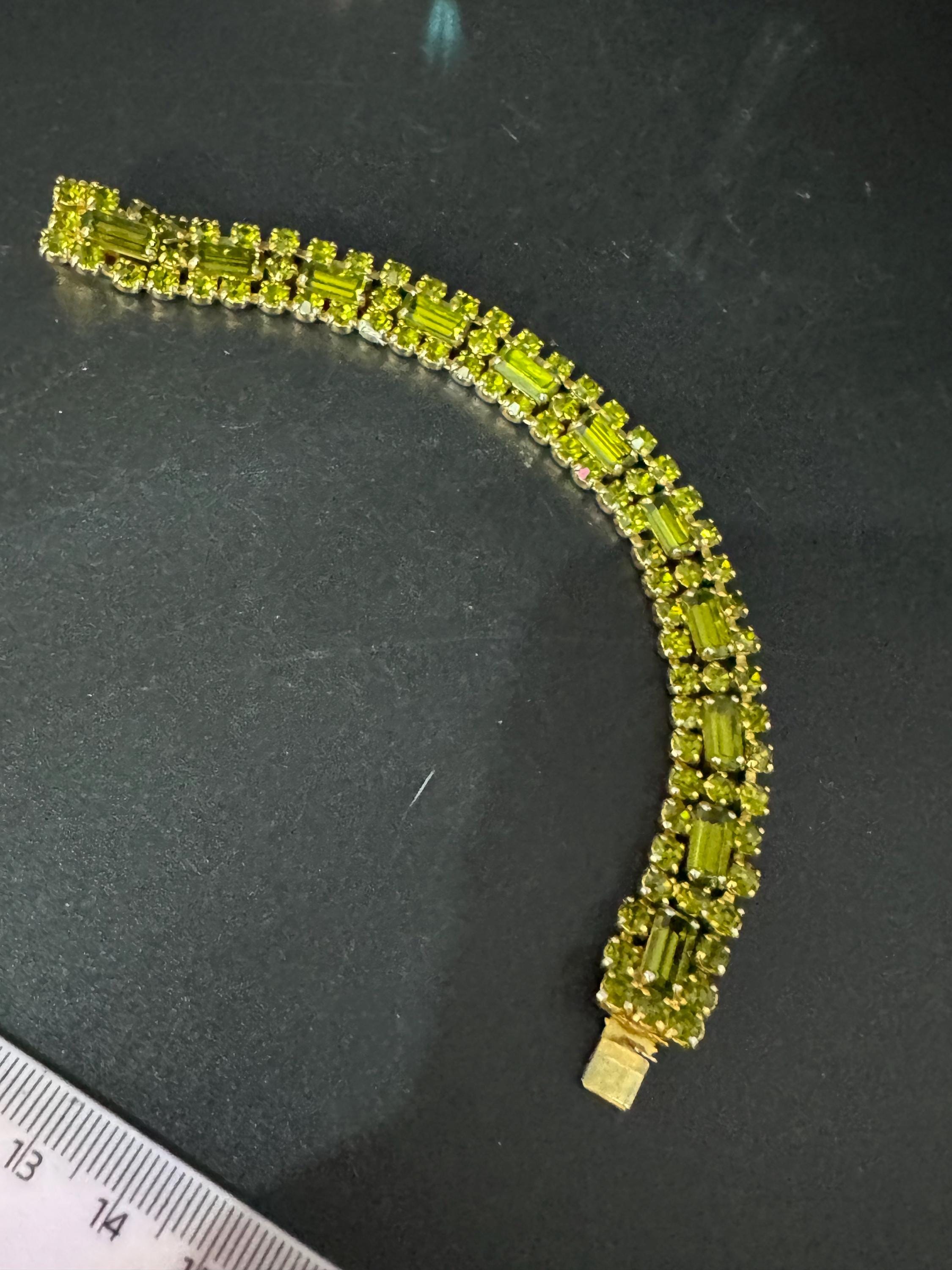 Vintage green rhinestone diamanté cocktail bracelet, gold tone