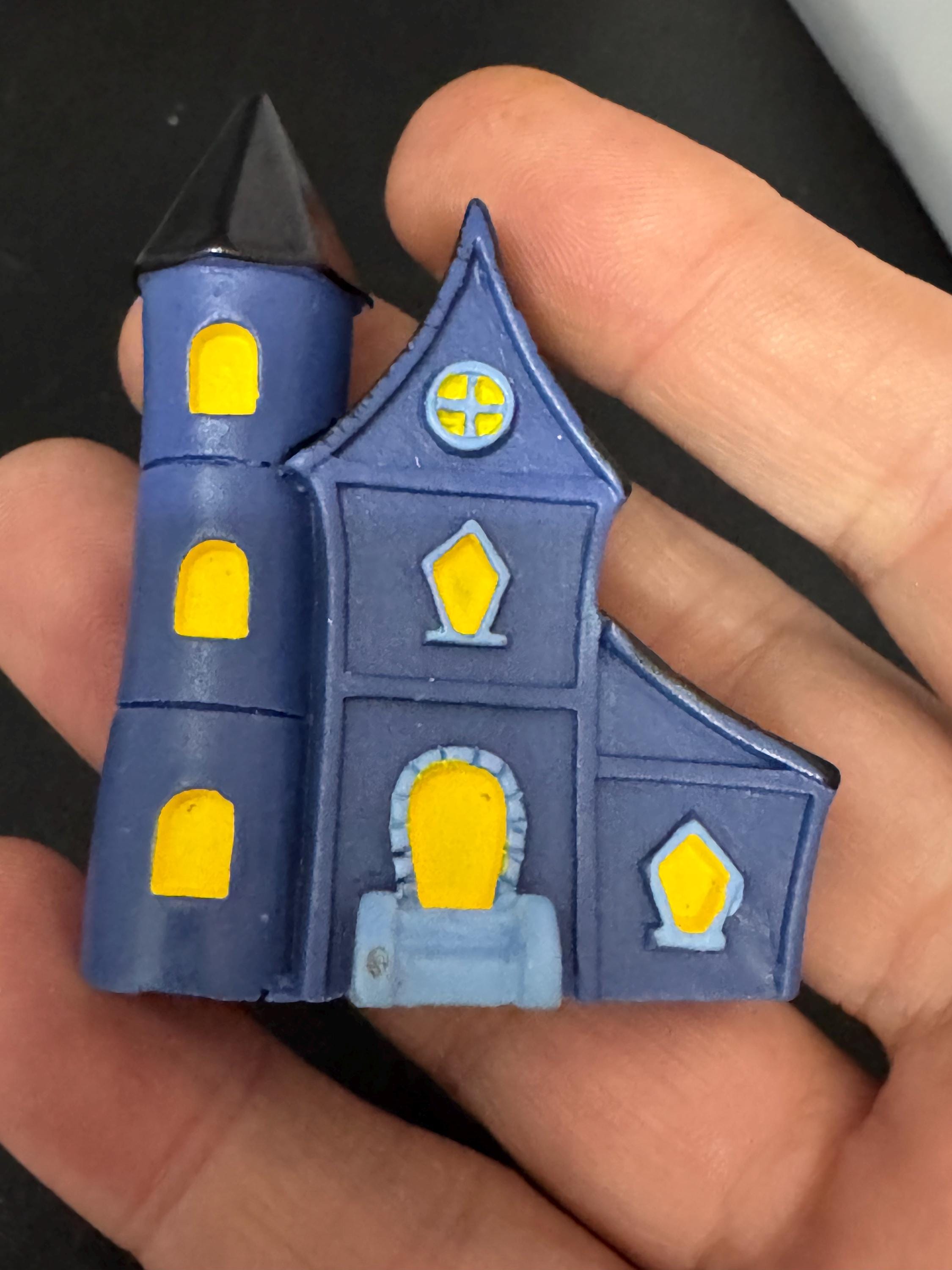 Miniature spooky Halloween creepy haunted mansion house cake topper decorations, craft scenery, reusable plastic