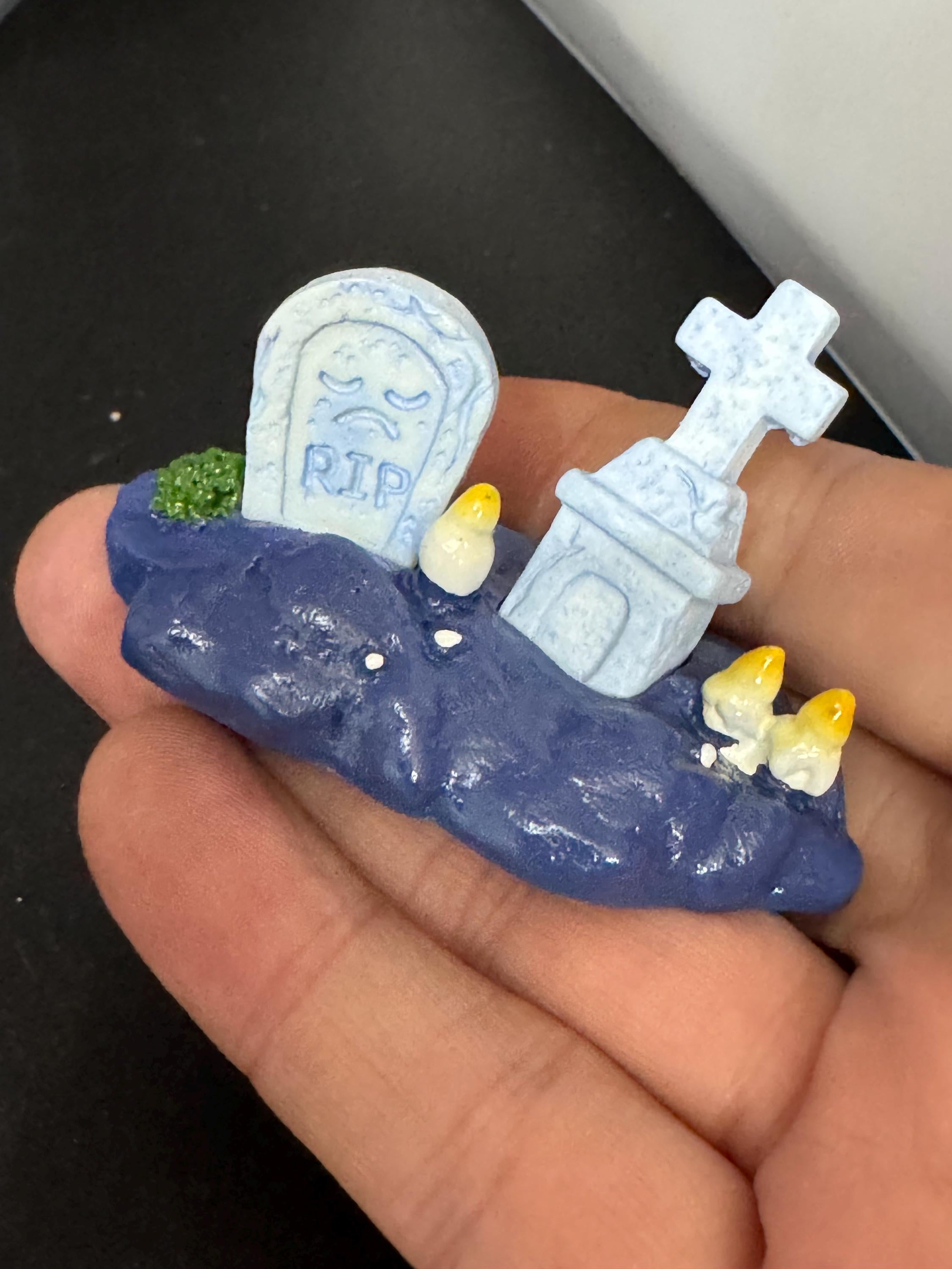 Mini spooky Halloween creepy haunted graveyard grave cake topper decorations, craft scenery, reusable plastic