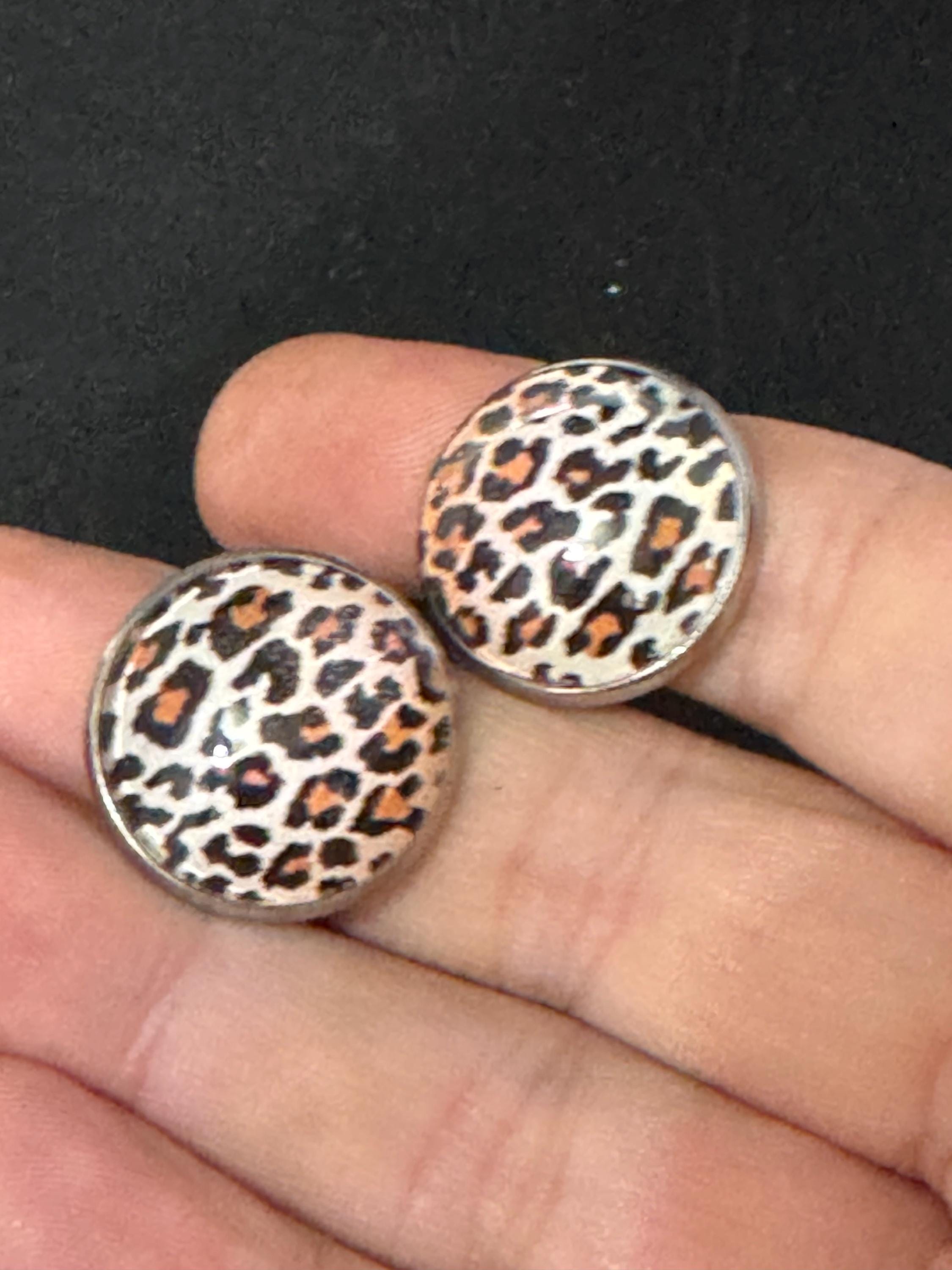 20mm leopard print clip on earrings, stainless steel silver tone glass