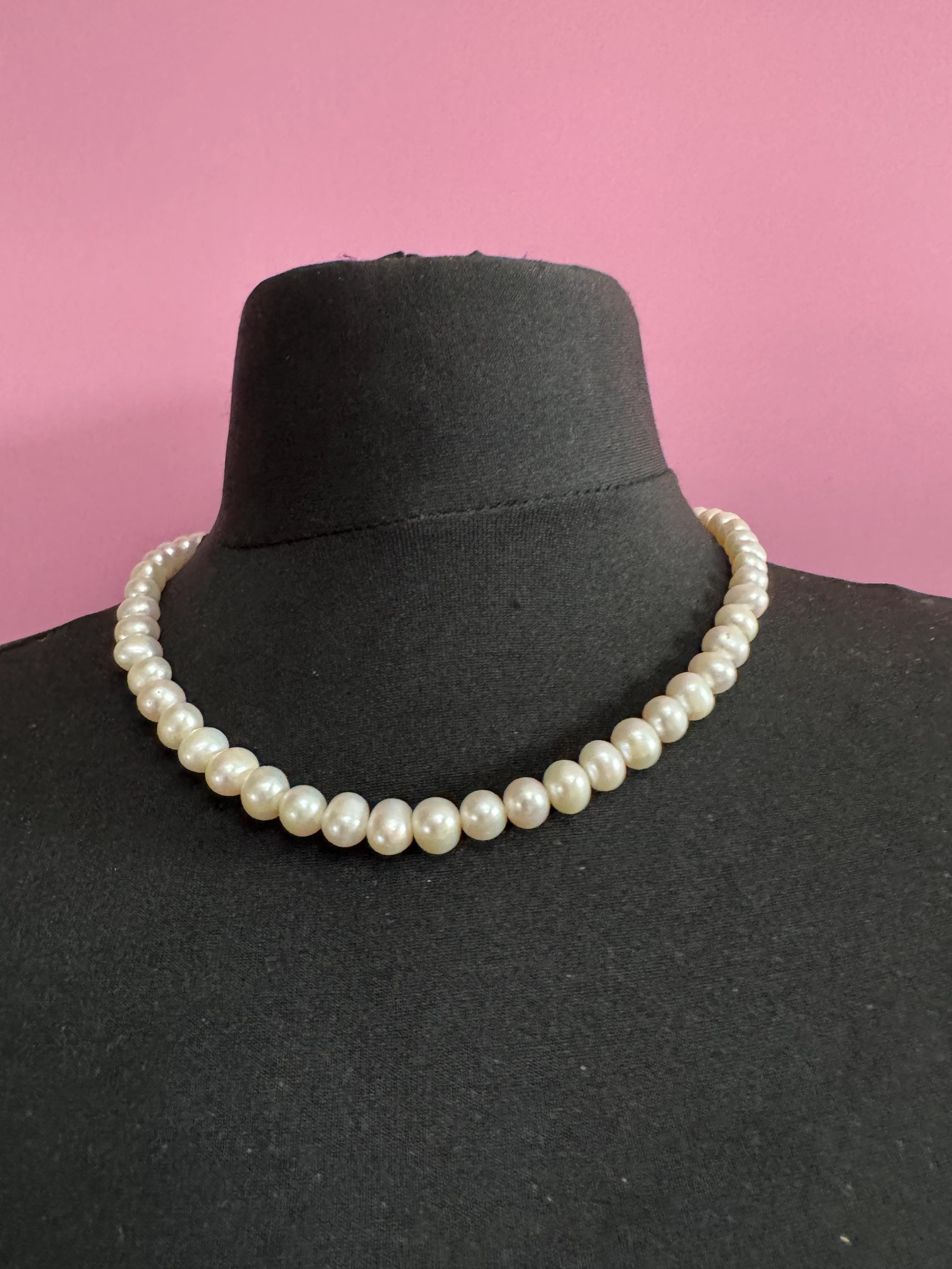 White Natural freshwater pearl beaded collar necklace 51cm