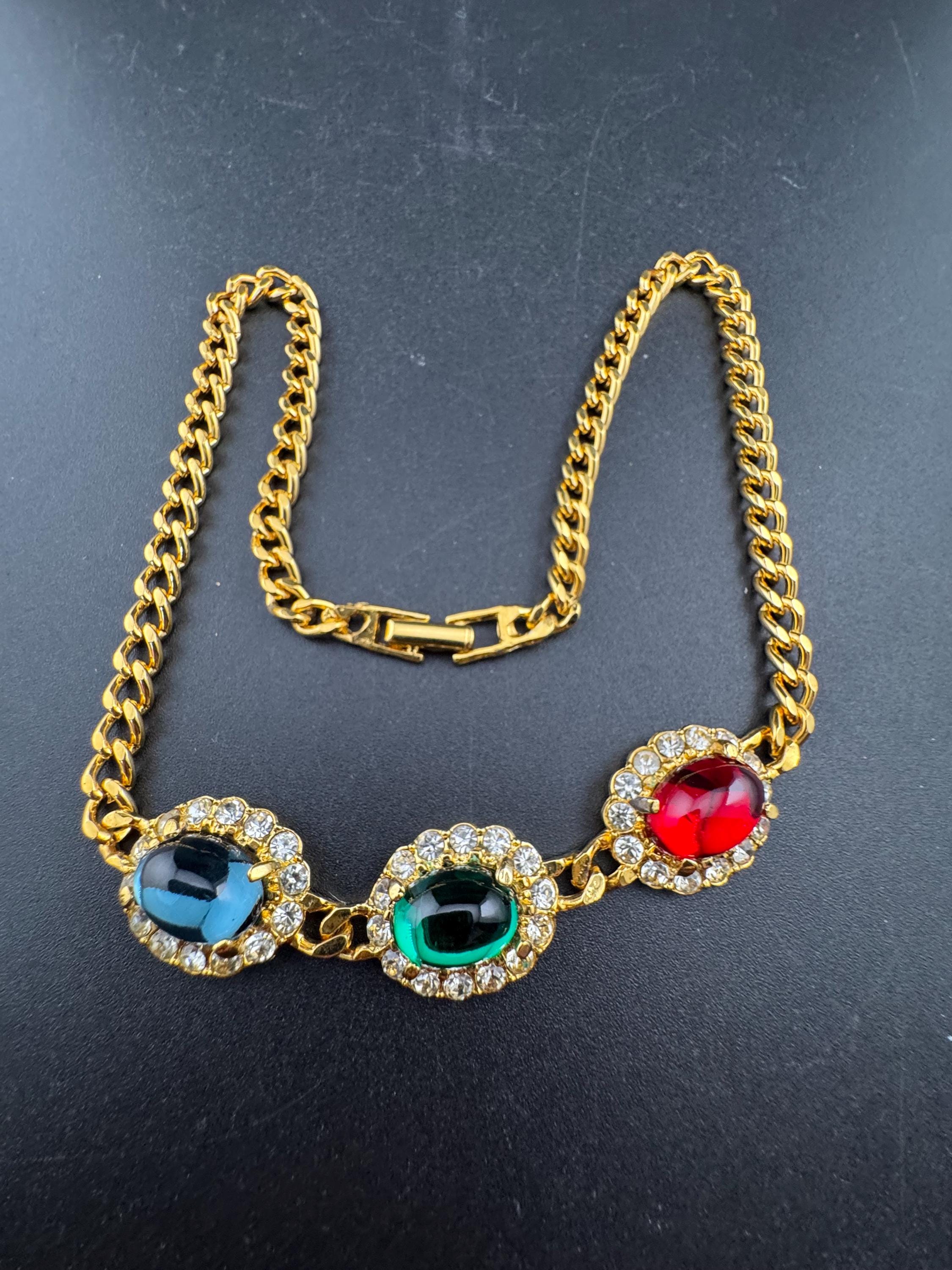 41.5cm Vintage 1980s Swarovski Red blue green Oval cabochon and clear diamanté choker necklace gold tone
