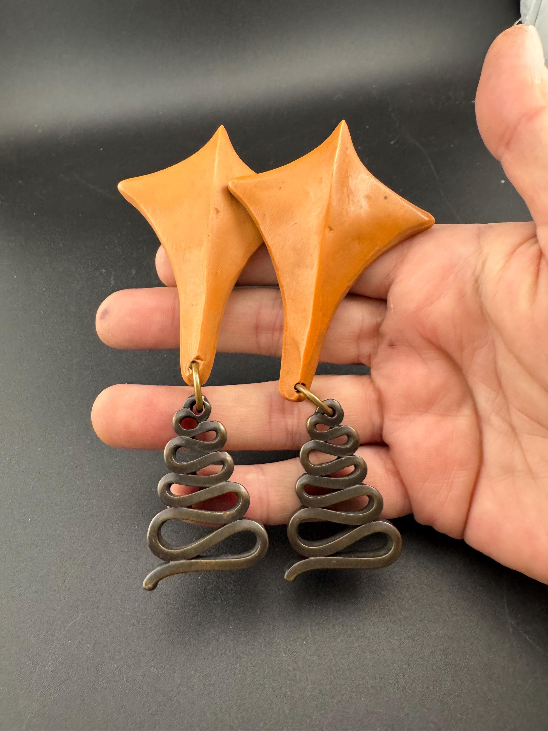 1980s signed Clare Deve for Claude Montana high end oversized pair of brown and tan resin clip on drop earrings , Paris designer