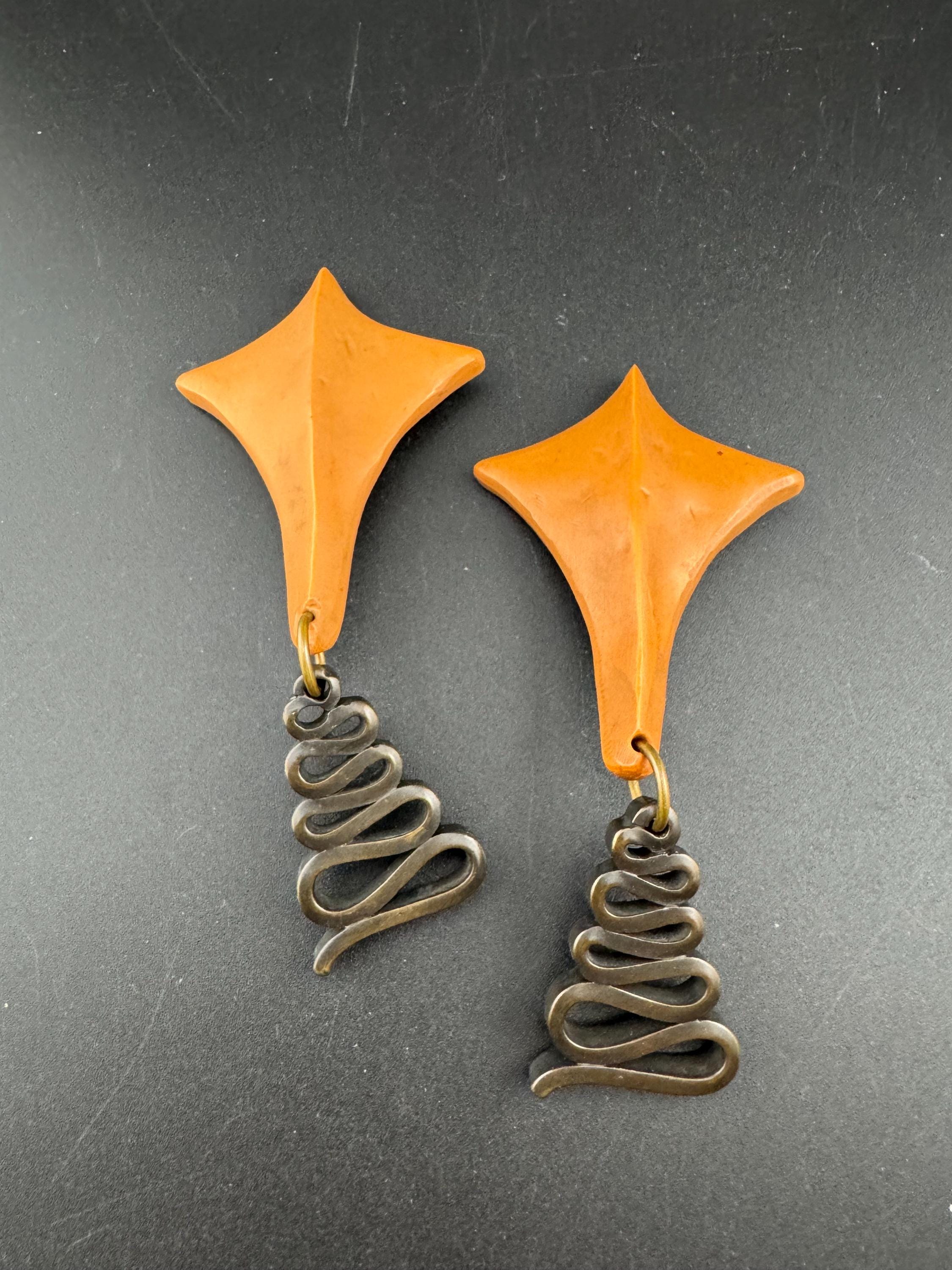 1980s signed Clare Deve for Claude Montana high end oversized pair of brown and tan resin clip on drop earrings , Paris designer
