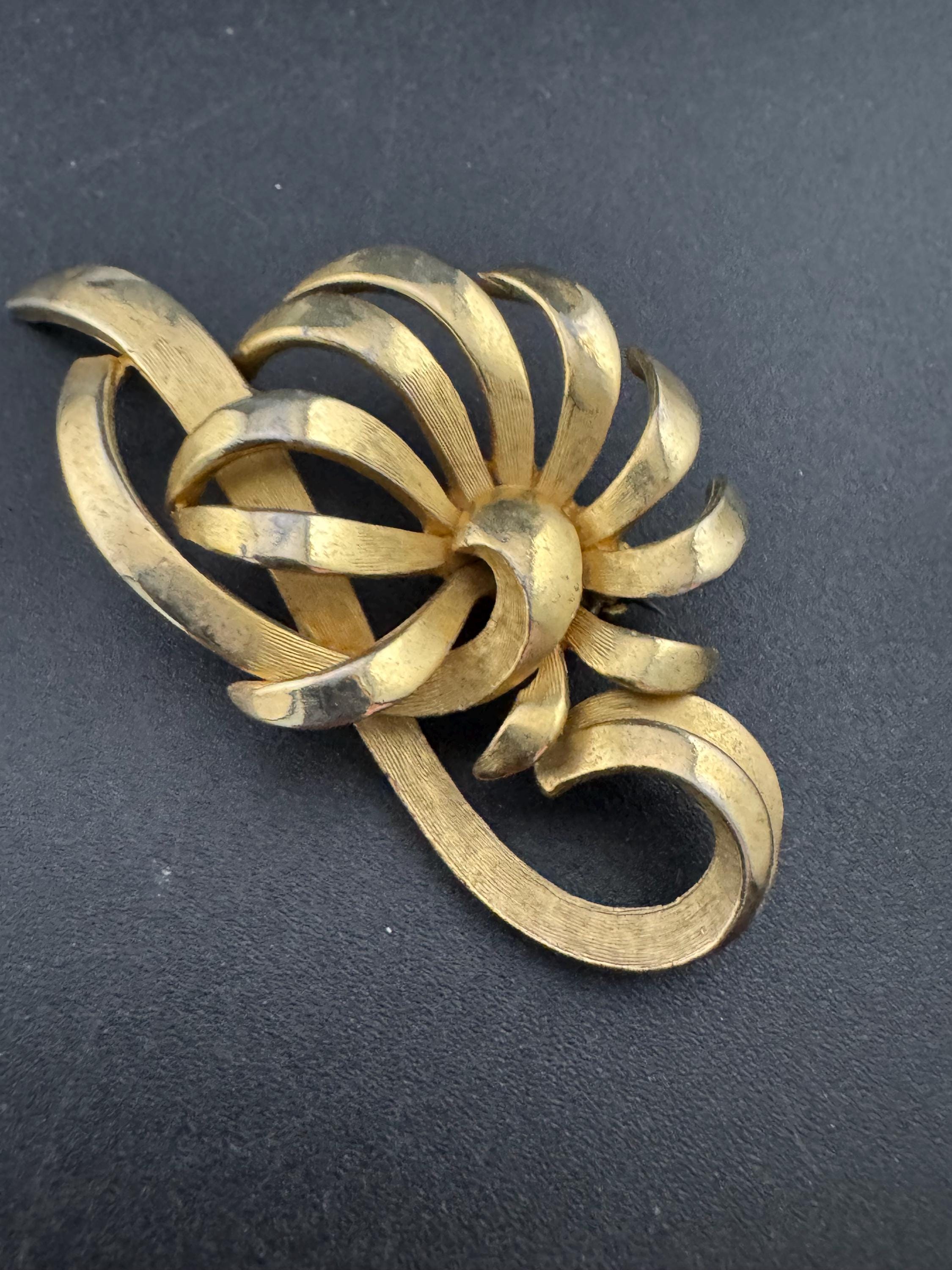 Signed SPHINX abstract floral brooch, gold plated 6cm, mid century
