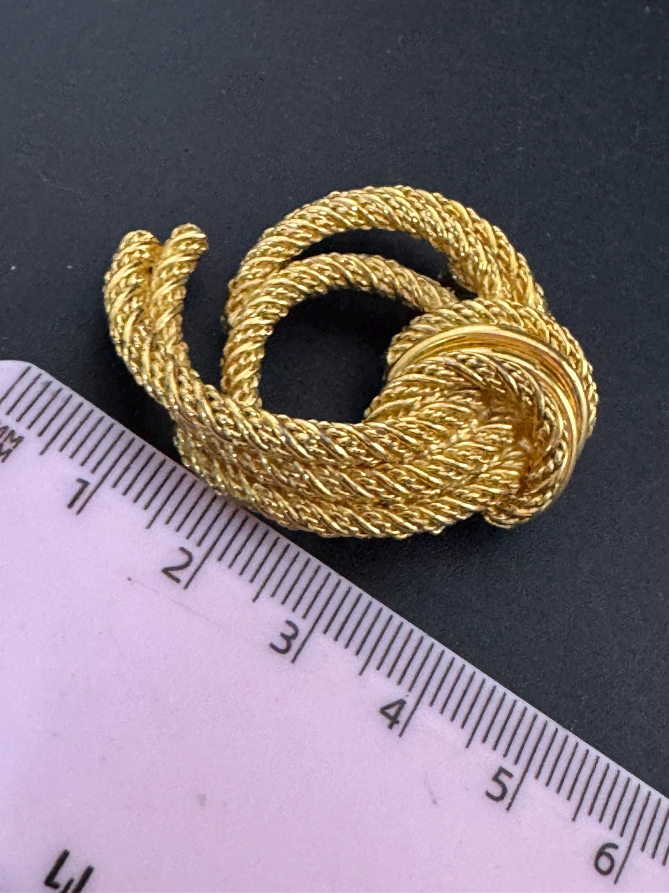 Signed Christian Dior modernist gold brooch , 5cm designer pin