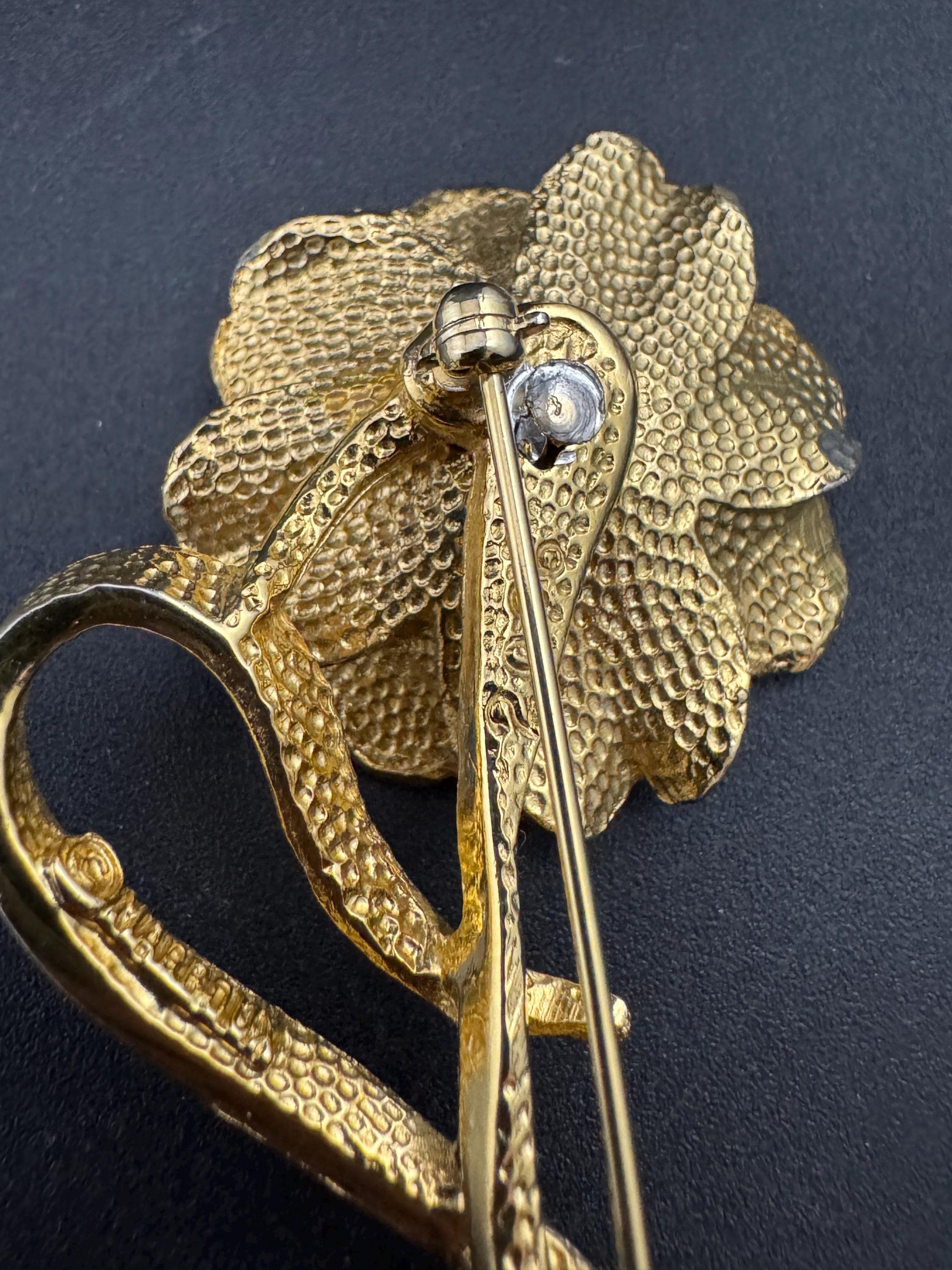 Signed marboux Marcel BOUCHER floral rose pearl brooch 6cm, gold plated , vintage