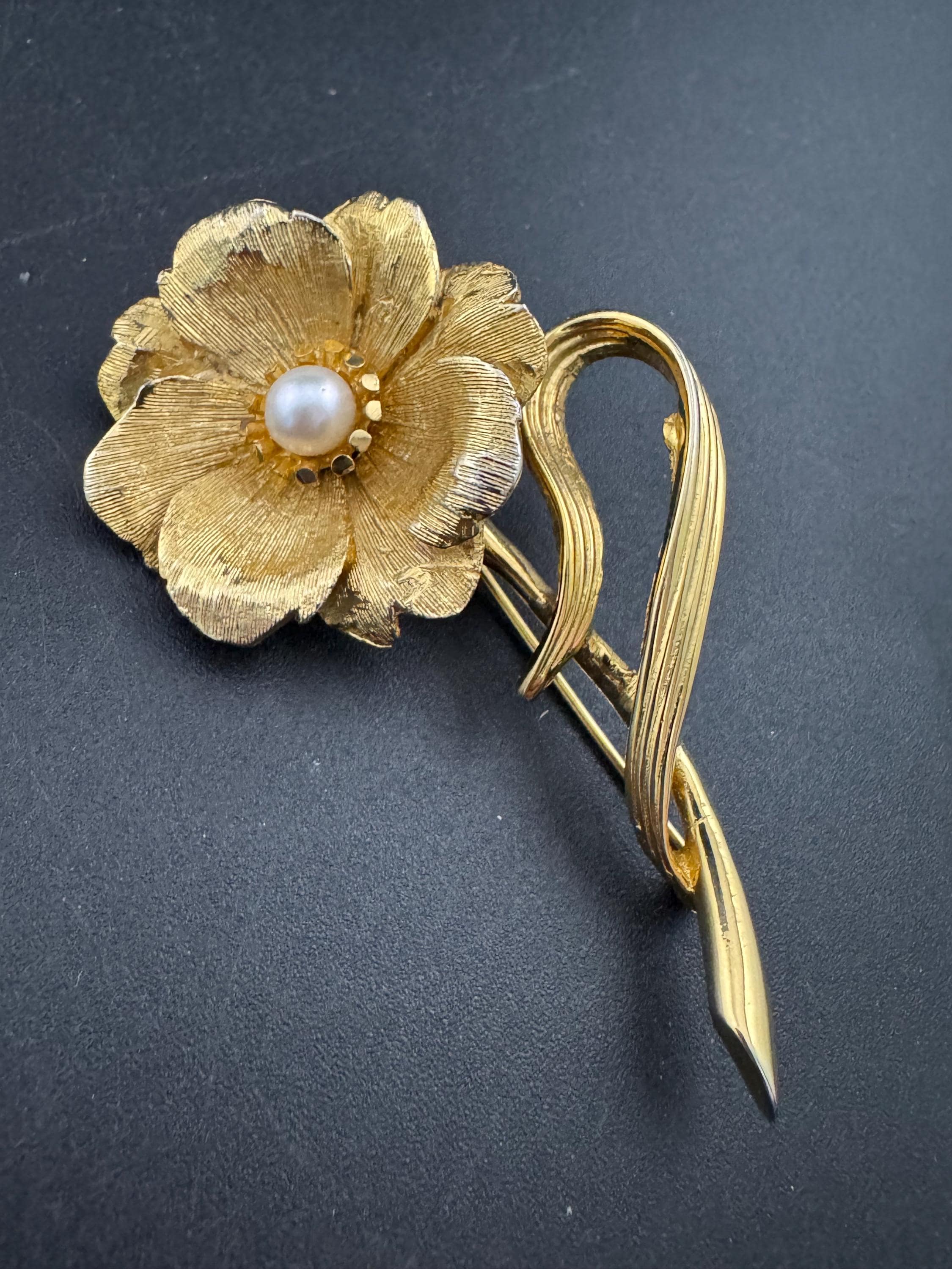 Signed marboux Marcel BOUCHER floral rose pearl brooch 6cm, gold plated , vintage