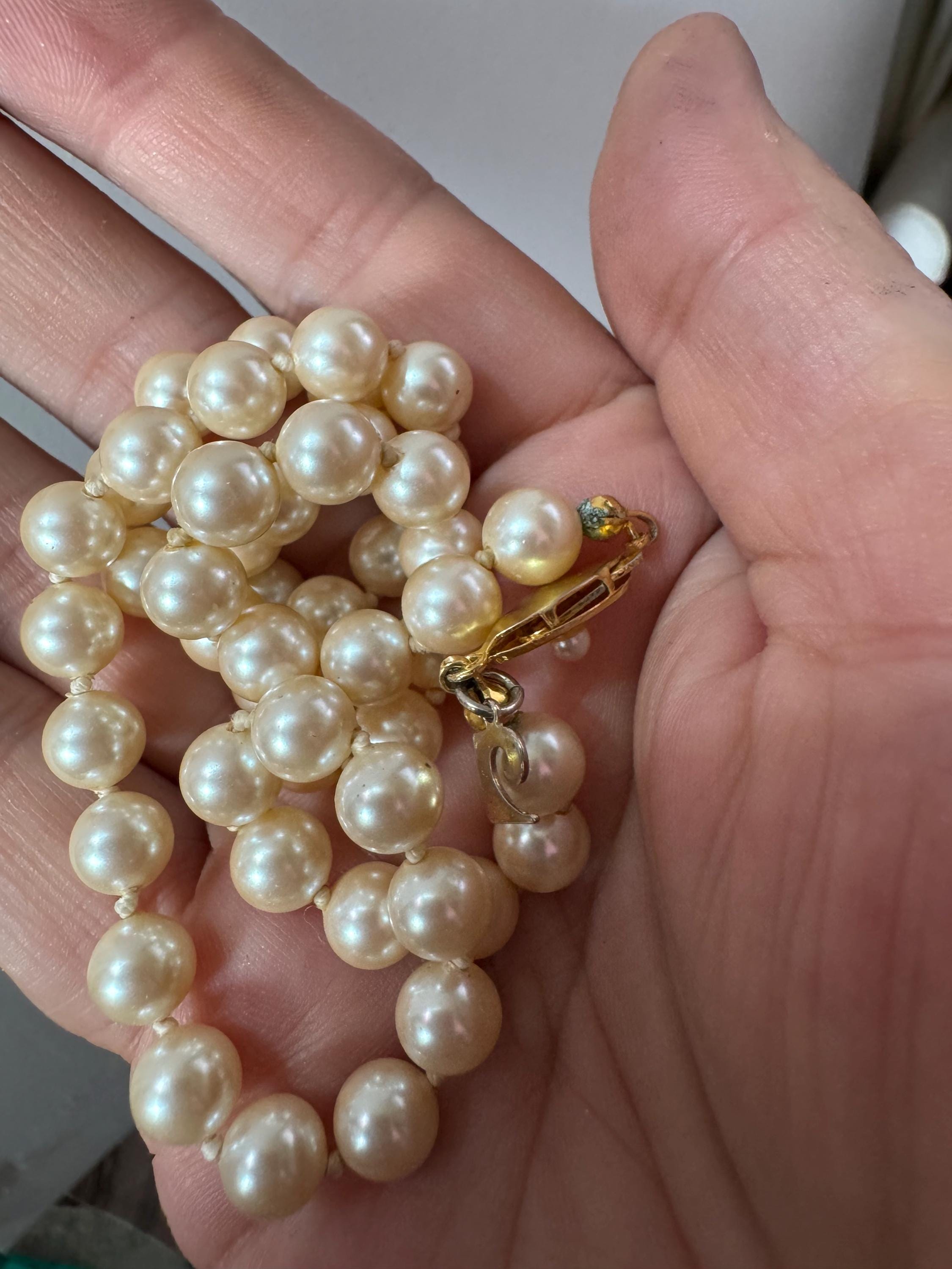 Signed Pierre Cardin Classic ivory glass pearl collar necklace, individually knotted beads 42cm gold tone