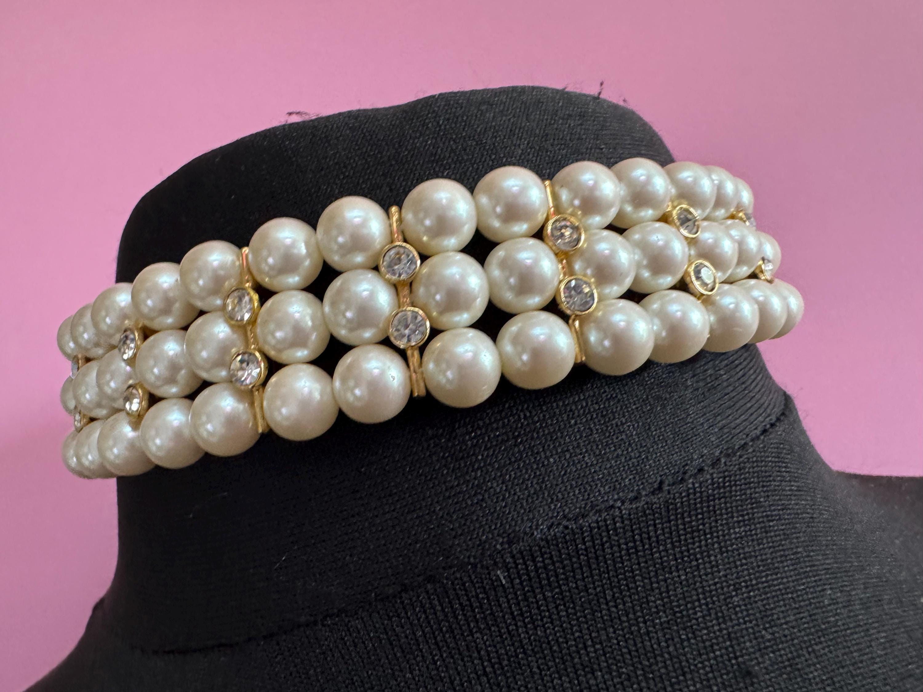 Petite fit 38cm sit on the neck 3 row Cream glass faux pearl choker necklace with clear rhinestone gold tone