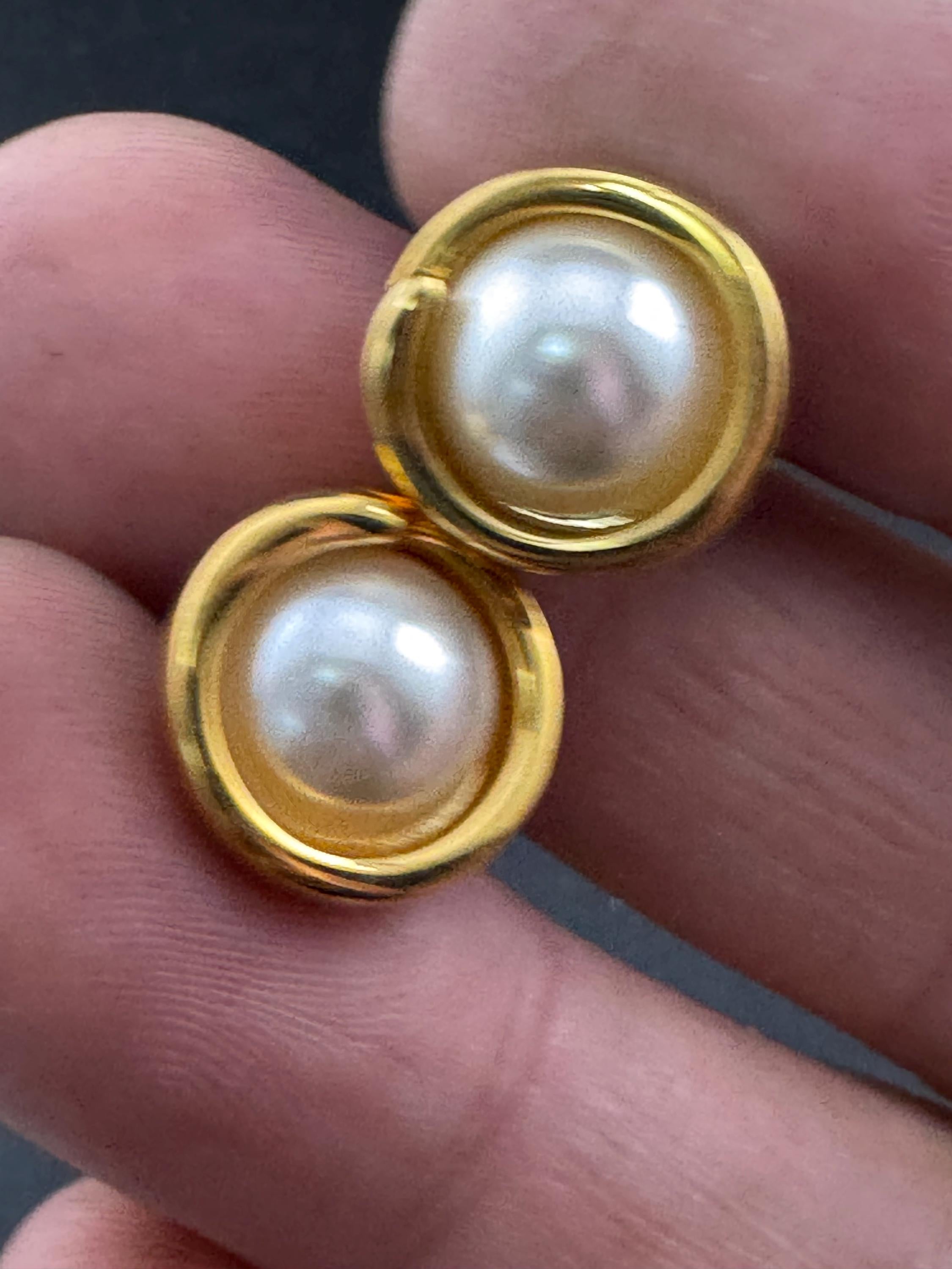 Vintage small dainty gold tone surround with modernist white faux pearl cabochon 12mm stud earrings for pierced ears