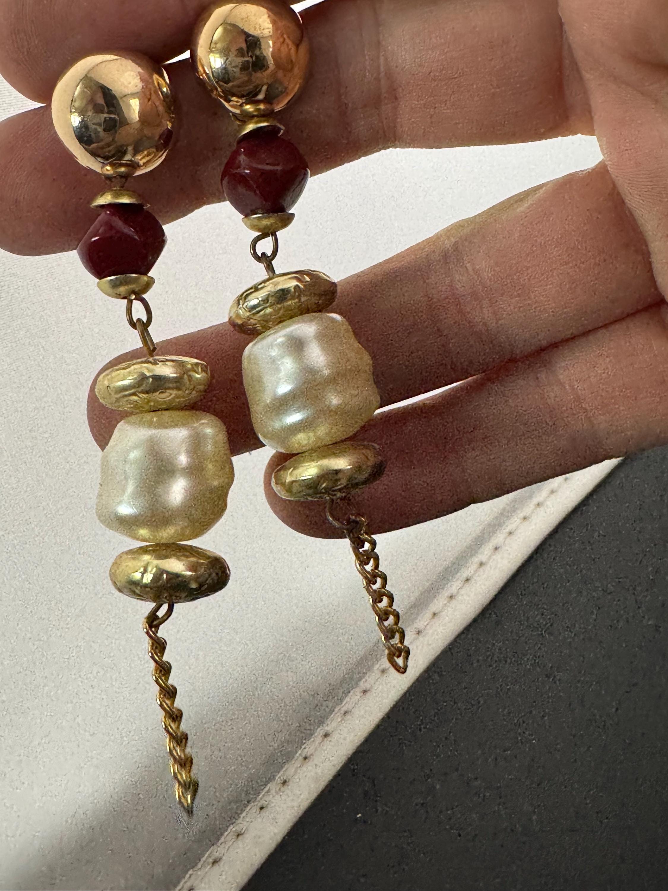 Vintage 7.5cm long gold tone red beaded and white pearl dangly drop earrings for pierced ears