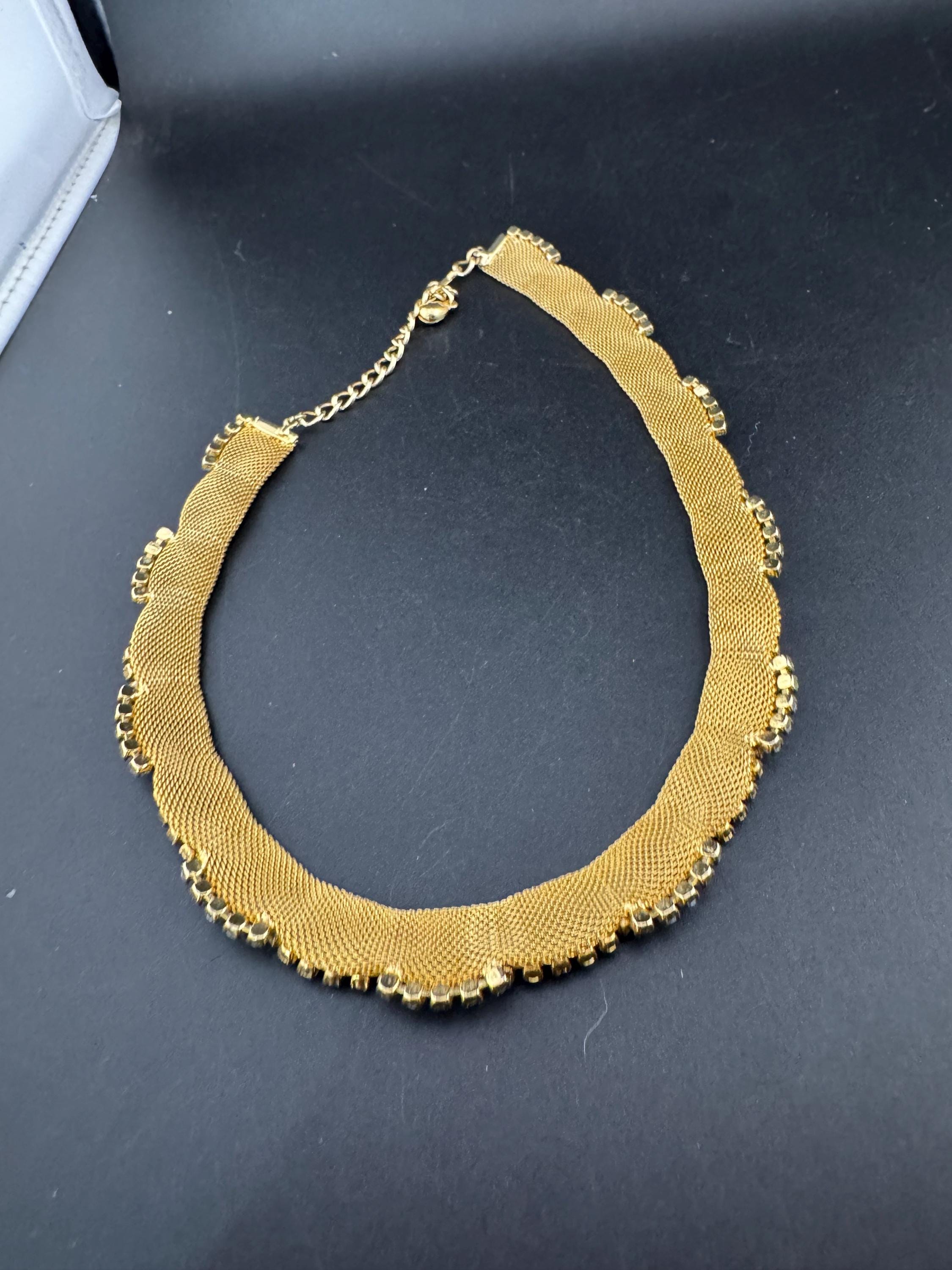 Vintage 1960s gold tone mesh scalloped choker necklace with turquoise and black glass rhinestones