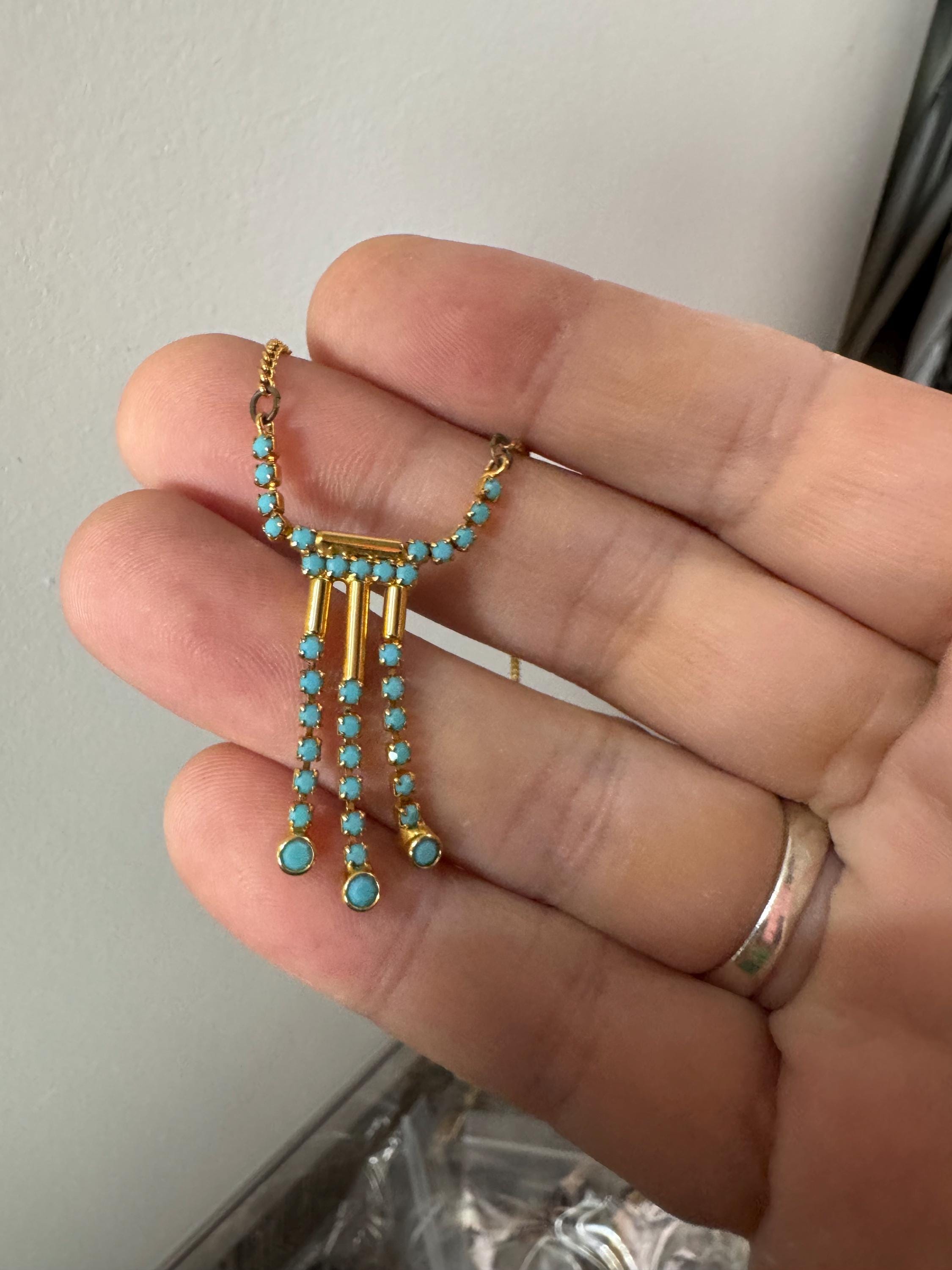 Dainty fine 1970s gold tone mesh lariat drop necklace with turquoise glass paste