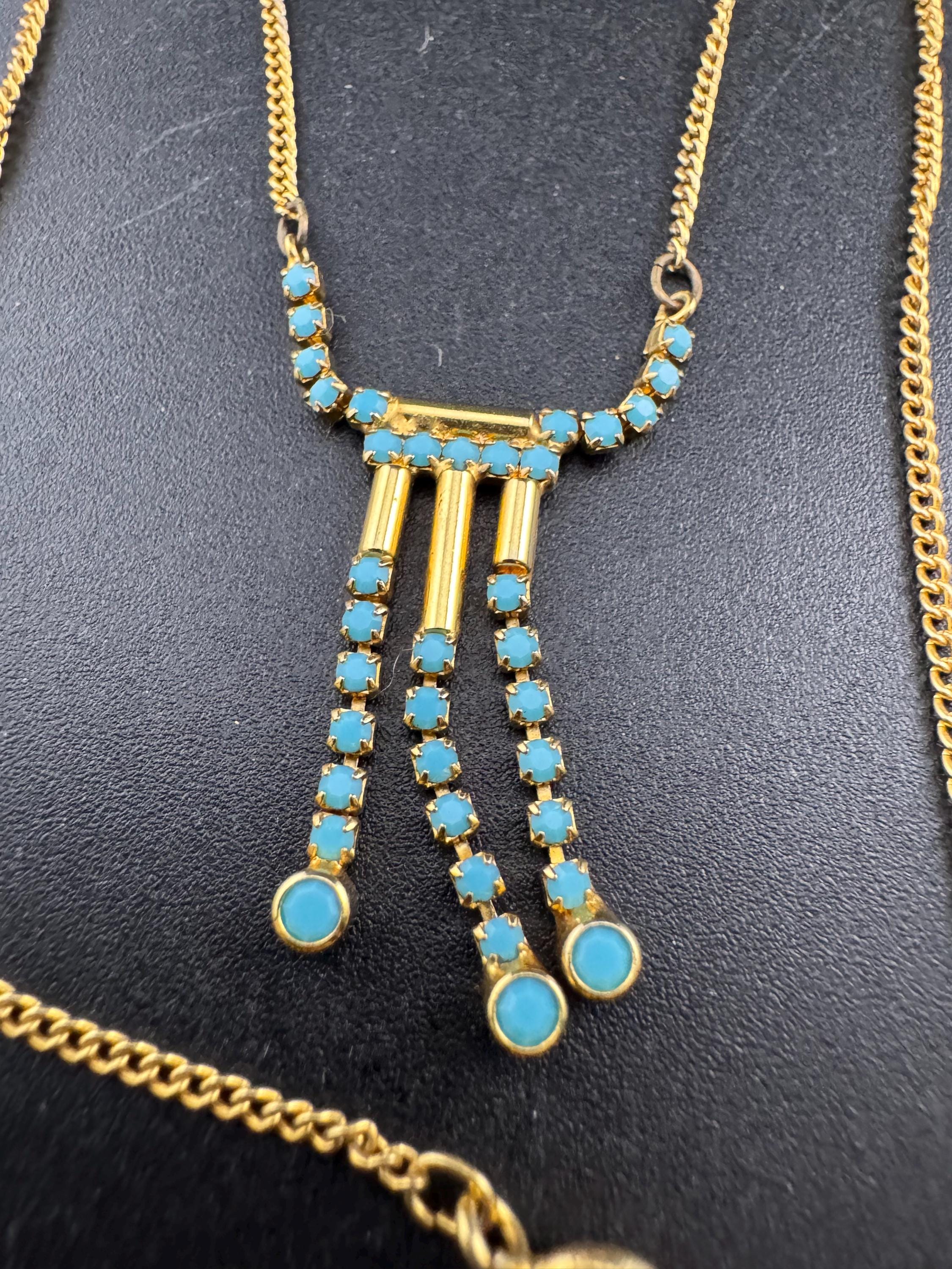 Dainty fine 1970s gold tone mesh lariat drop necklace with turquoise glass paste