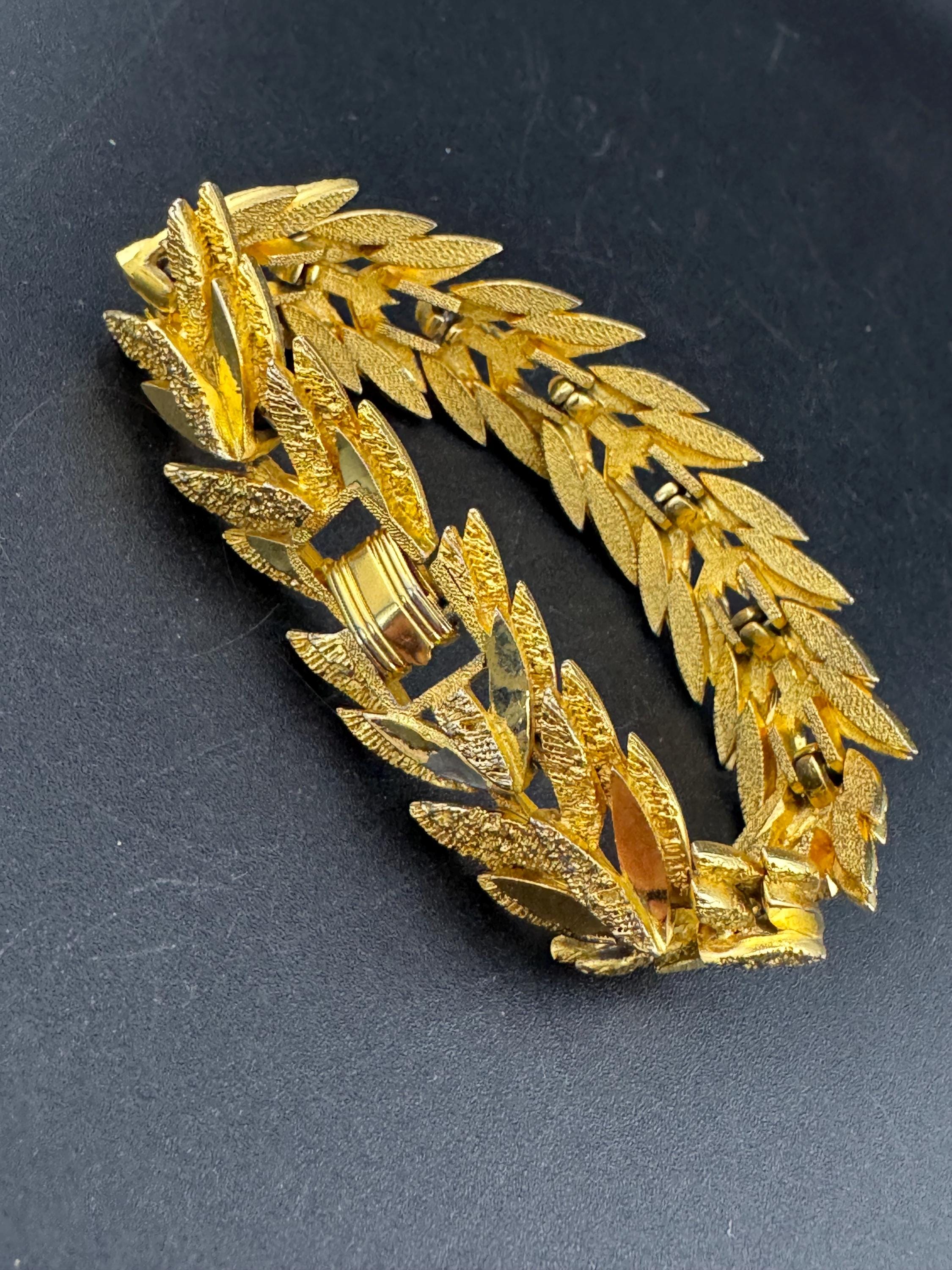 Vintage gold tone modernist abstract brutalist chunky panel link chevron bracelet 18.5cm x 2cm