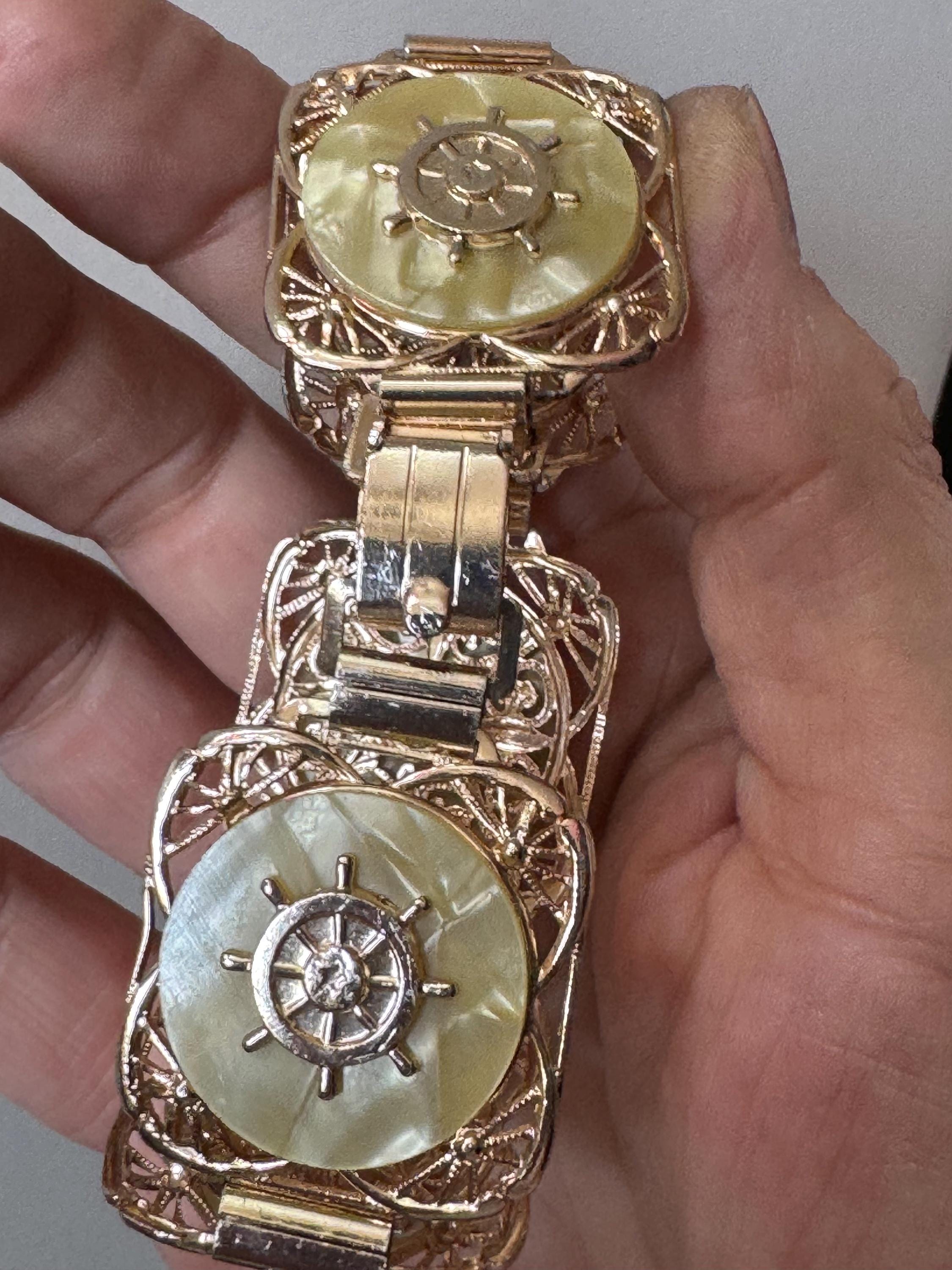 Vintage Nautical Lucite & Faux Pearl Bracelet: Gold Tone Ships Wheel