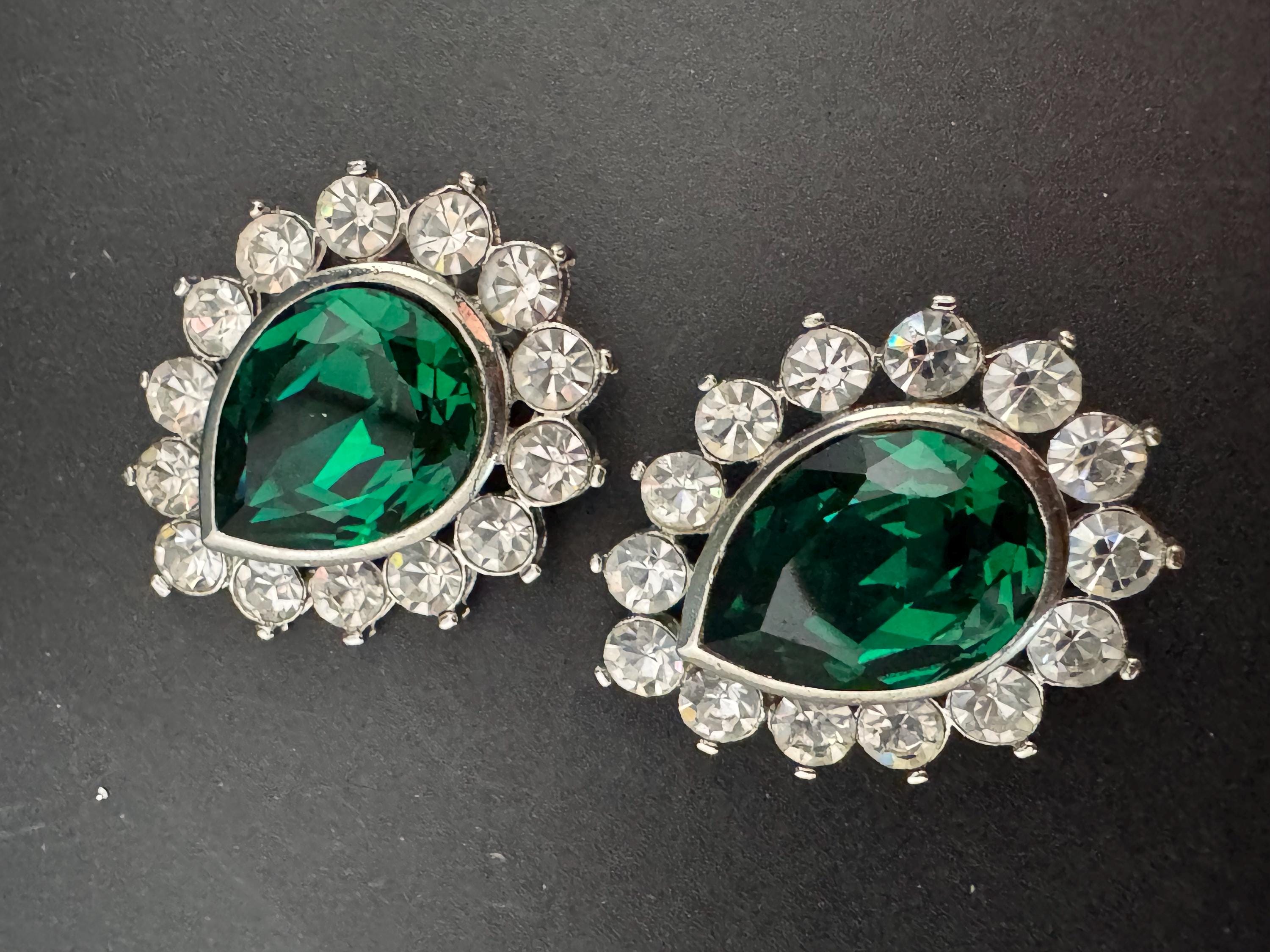 Vintage Emerald Green Swarovski Crystal Teardrop Earrings: 1980s Silver Tone