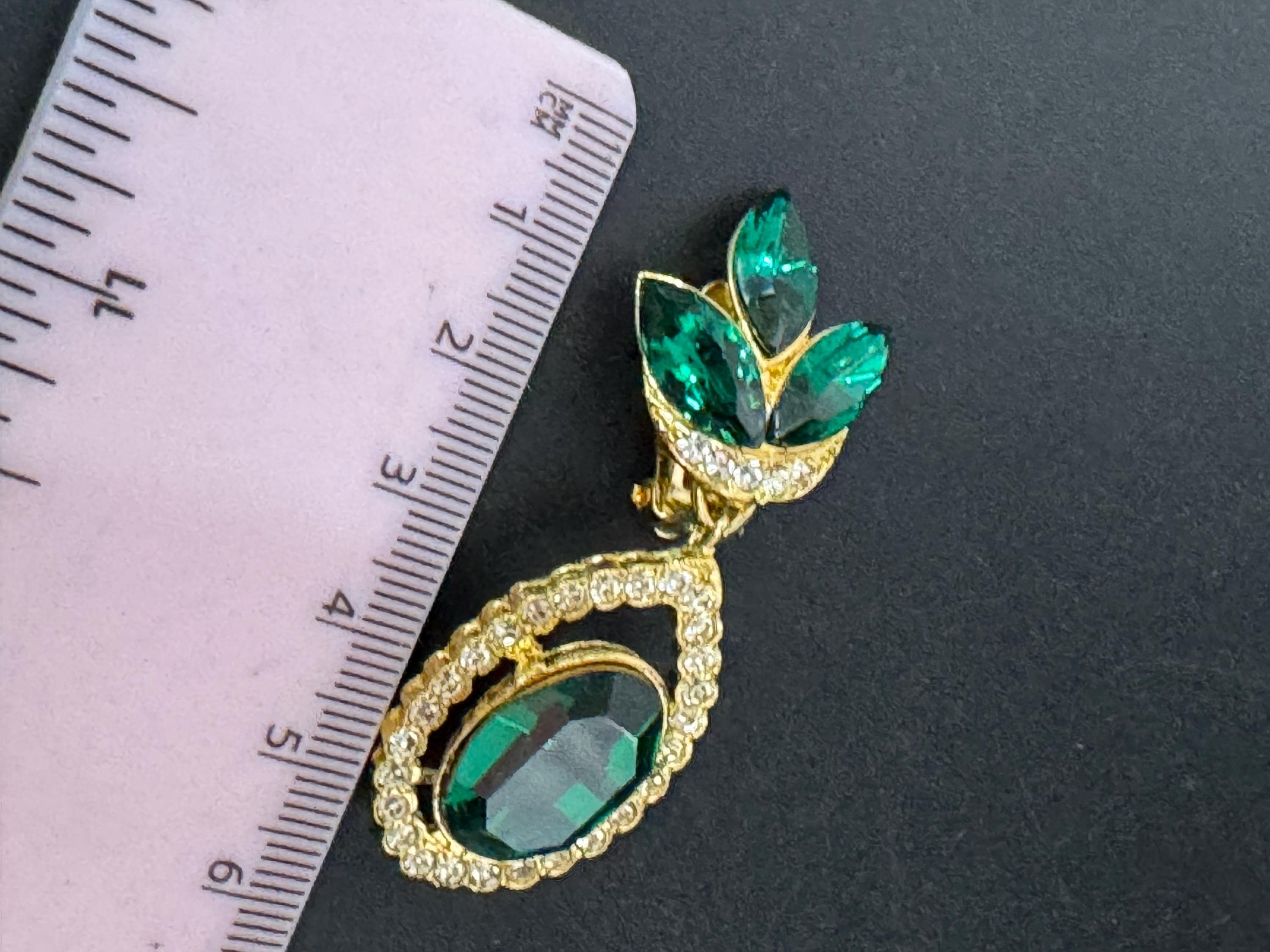 vintage oversized 5.5cm gold tone emerald green and Swarovski crystal dangly earrings