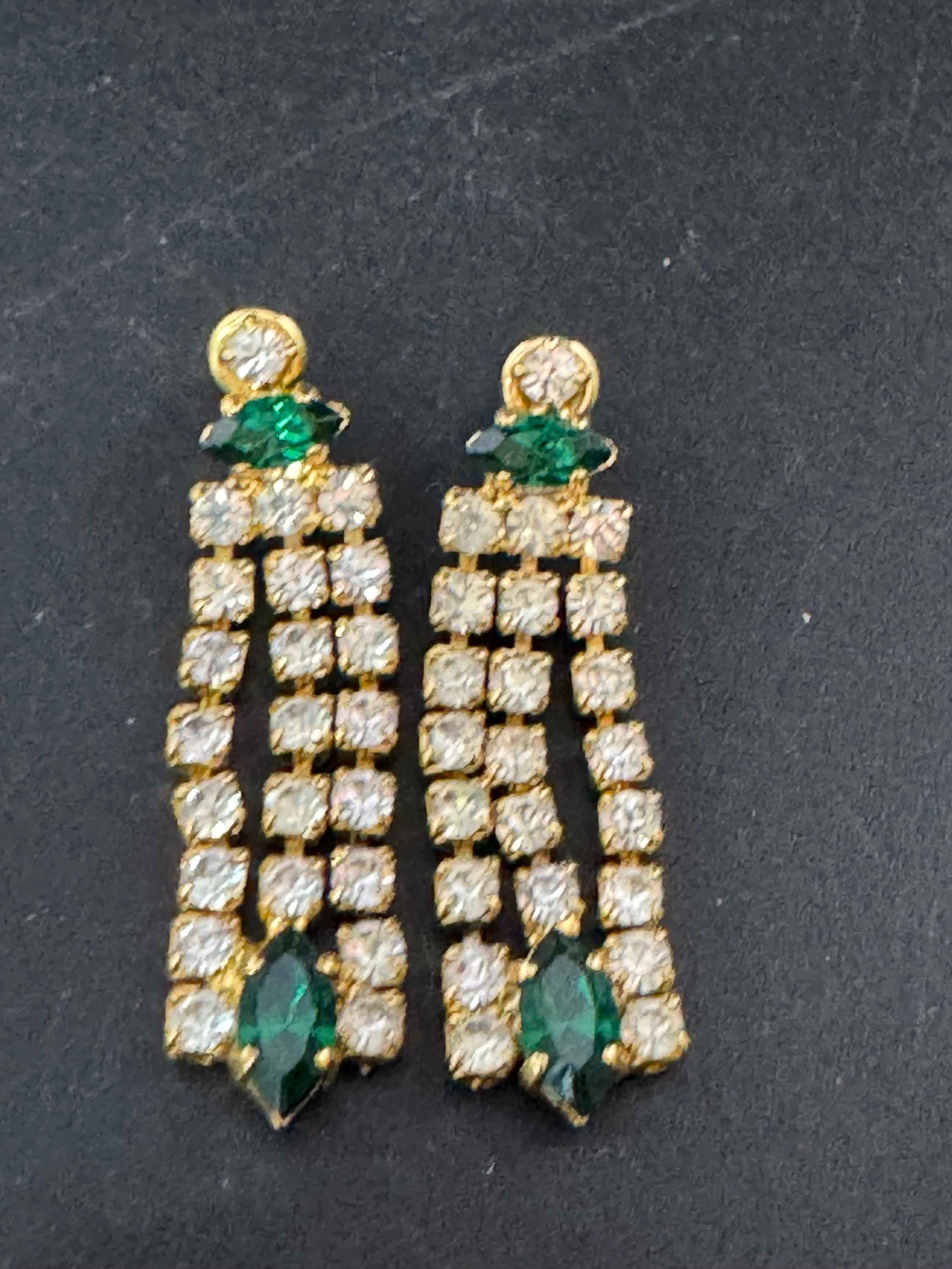Vintage Emerald Green glass rhinestone crystal drop earrings for pierced ears, gold tone 4cm