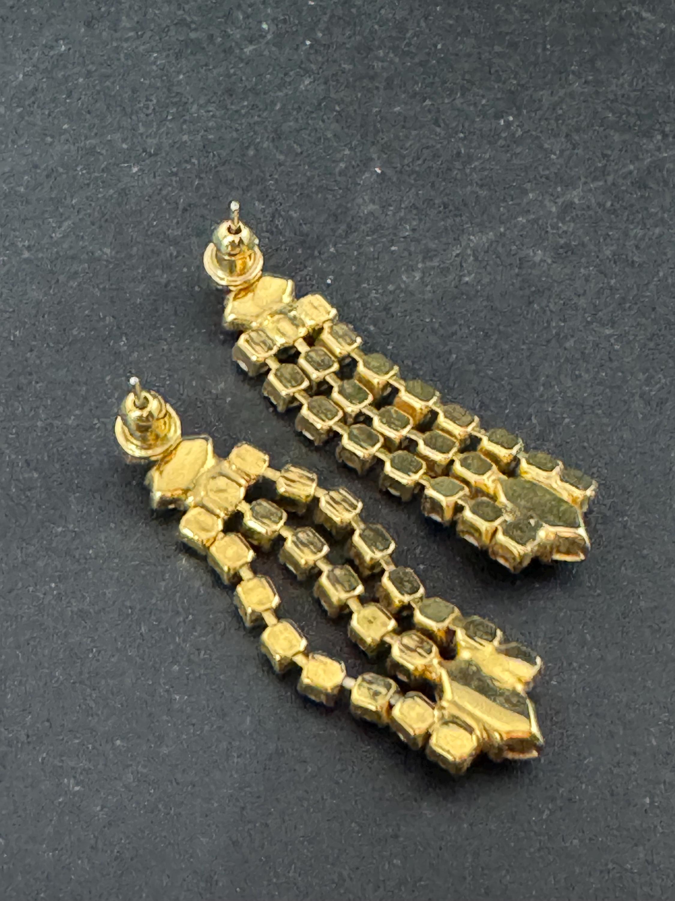 Vintage Emerald Green glass rhinestone crystal drop earrings for pierced ears, gold tone 4cm